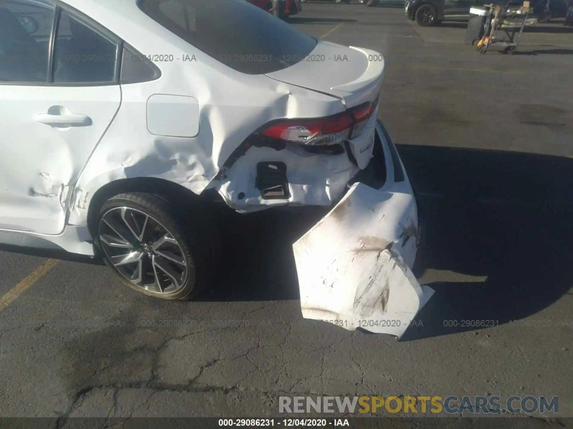 6 Photograph of a damaged car 5YFS4RCE0LP051839 TOYOTA COROLLA 2020