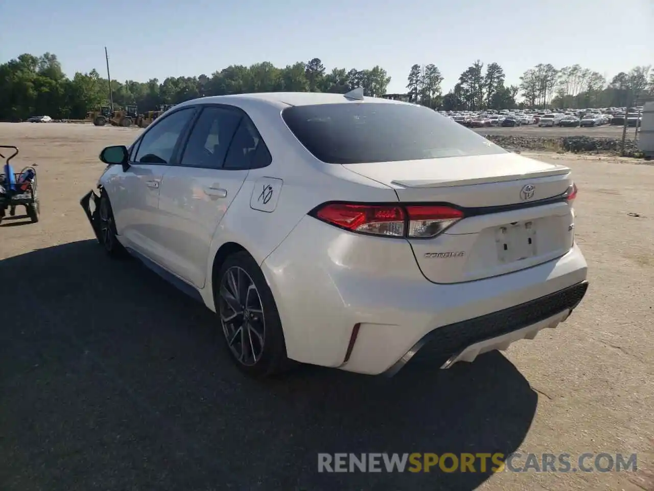 3 Photograph of a damaged car 5YFS4RCE0LP052621 TOYOTA COROLLA 2020