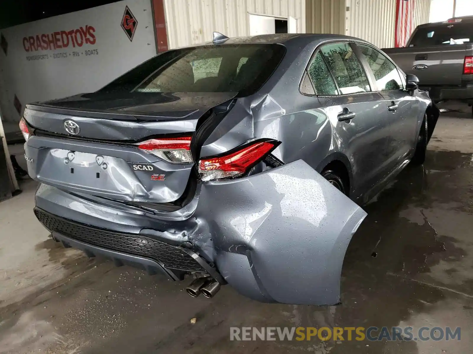 4 Photograph of a damaged car 5YFS4RCE0LP053204 TOYOTA COROLLA 2020