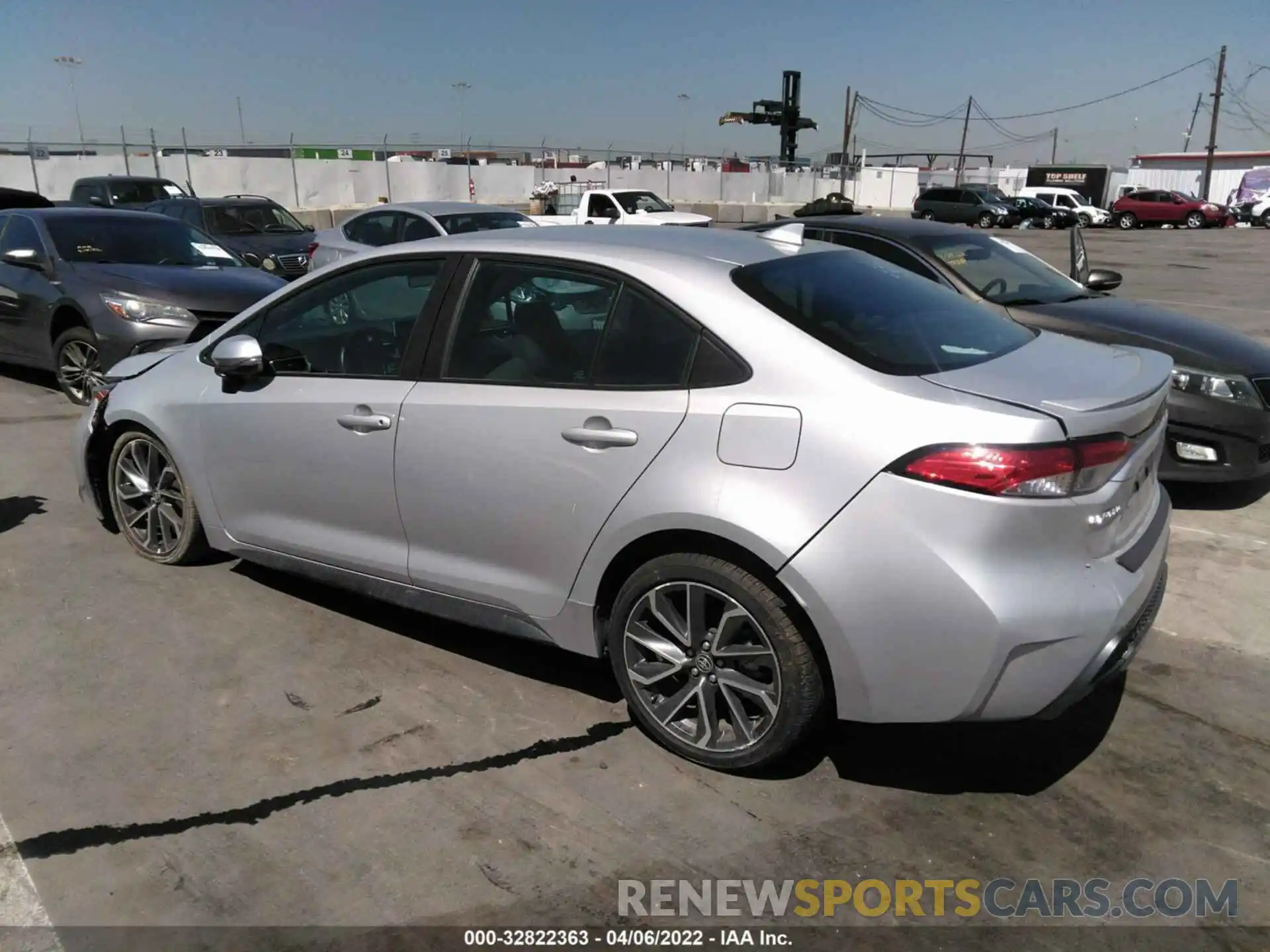 3 Photograph of a damaged car 5YFS4RCE0LP053543 TOYOTA COROLLA 2020