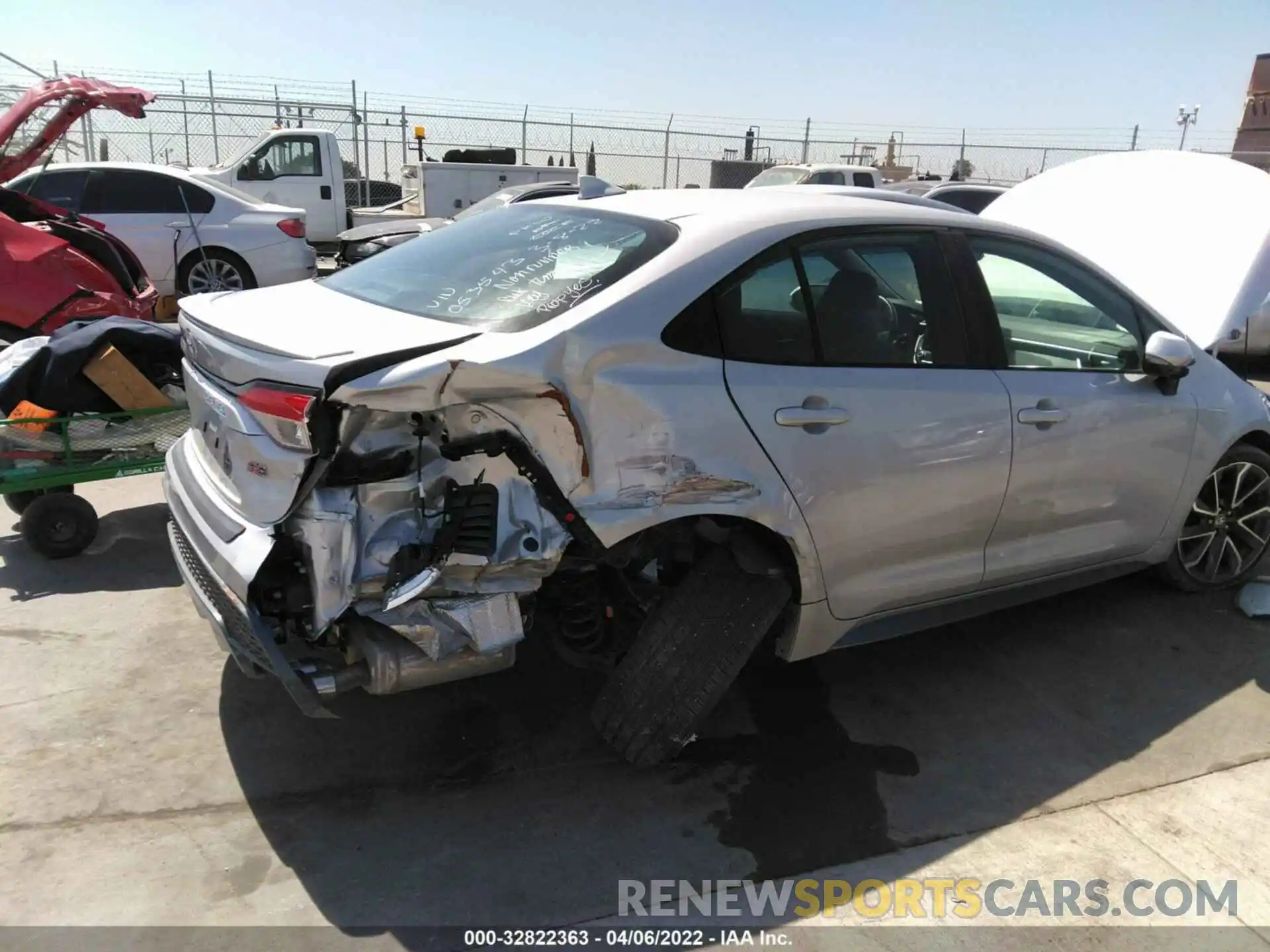 6 Photograph of a damaged car 5YFS4RCE0LP053543 TOYOTA COROLLA 2020