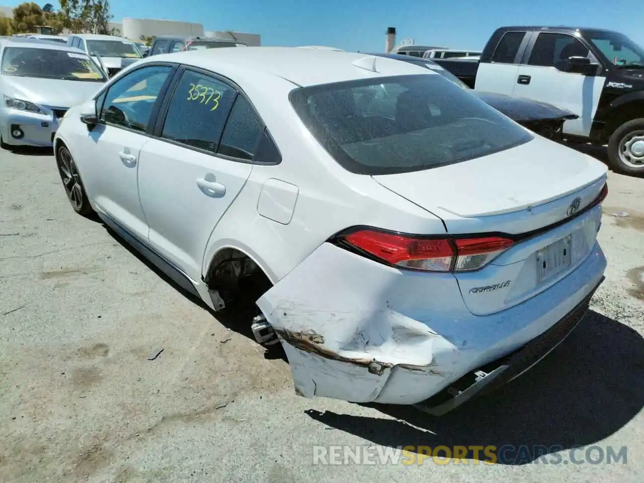 3 Photograph of a damaged car 5YFS4RCE0LP053669 TOYOTA COROLLA 2020