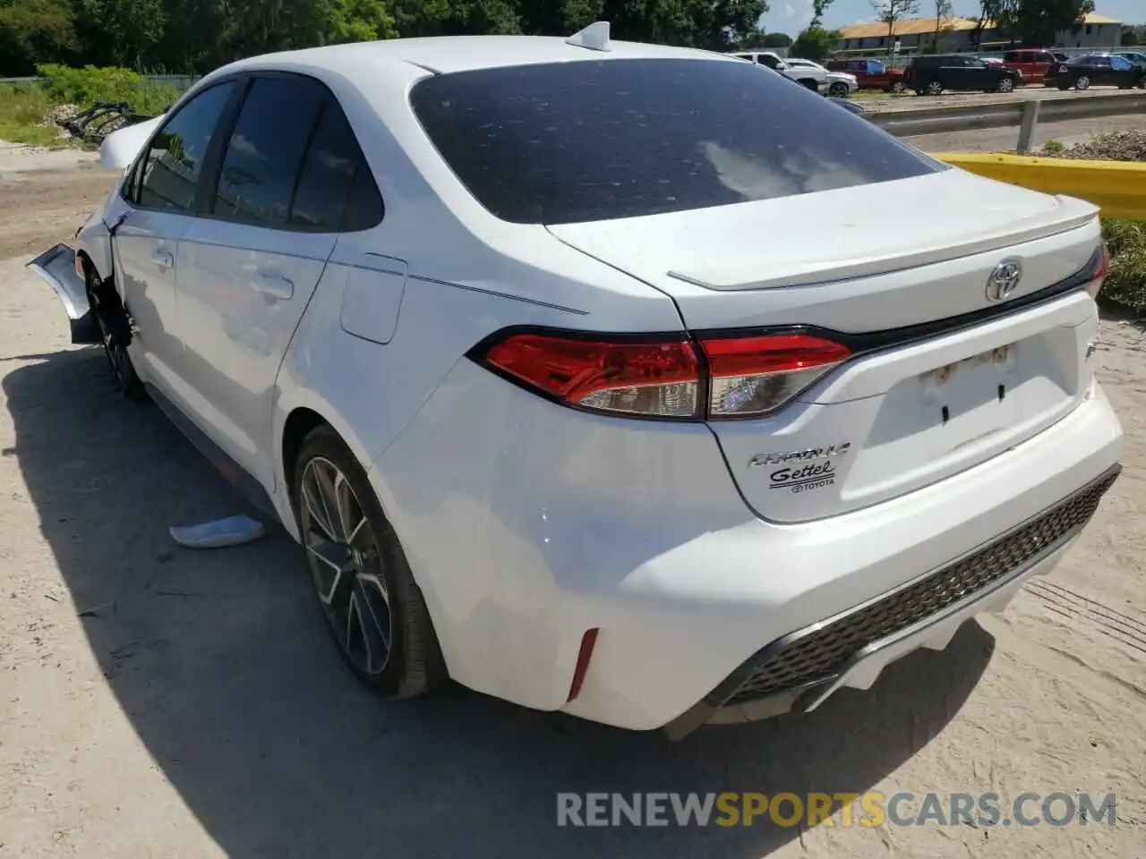 3 Photograph of a damaged car 5YFS4RCE0LP053901 TOYOTA COROLLA 2020