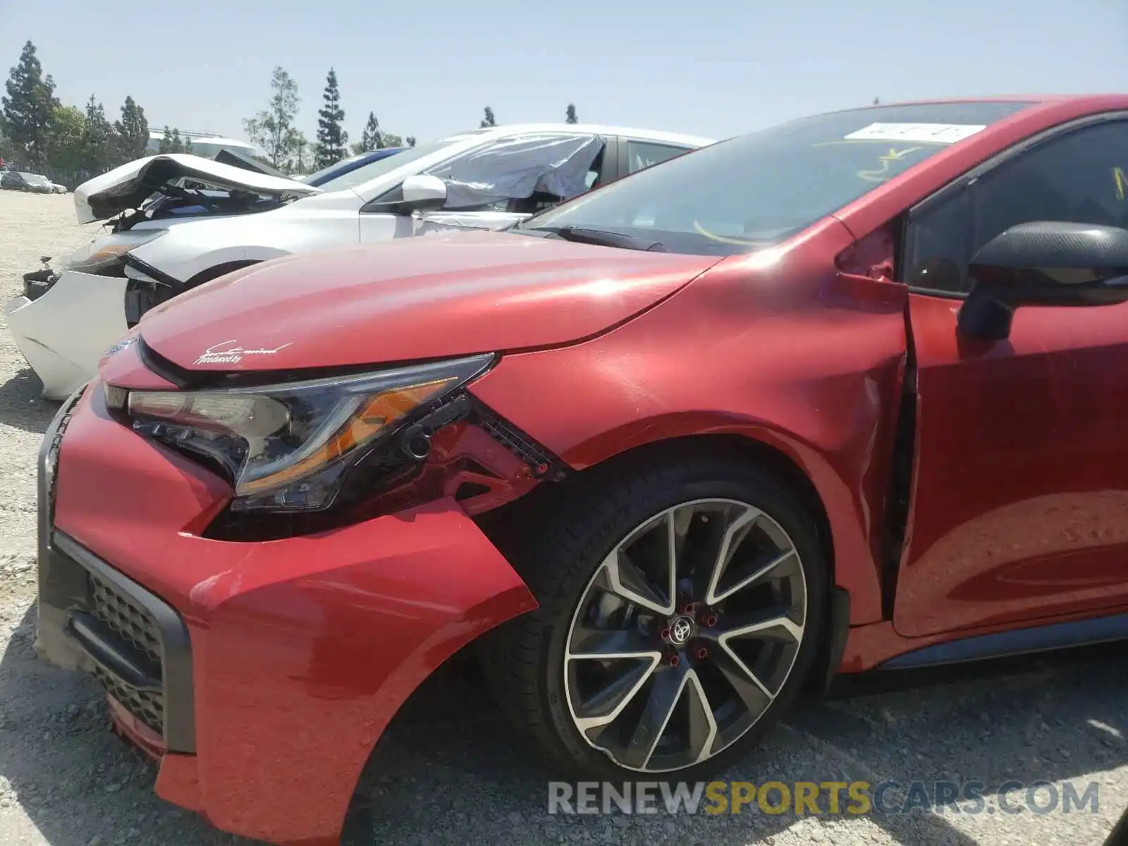 9 Photograph of a damaged car 5YFS4RCE0LP054367 TOYOTA COROLLA 2020