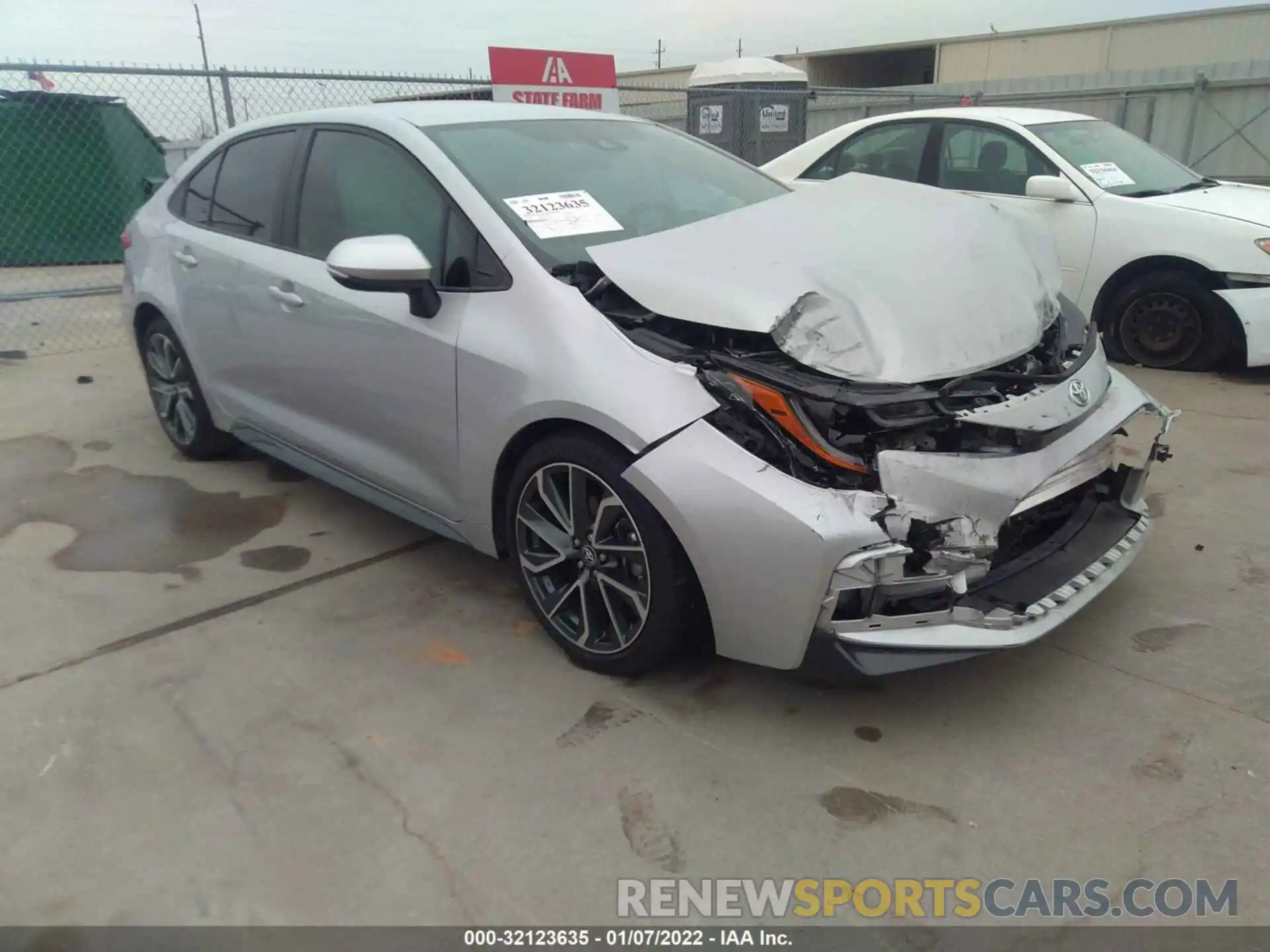 1 Photograph of a damaged car 5YFS4RCE0LP055356 TOYOTA COROLLA 2020