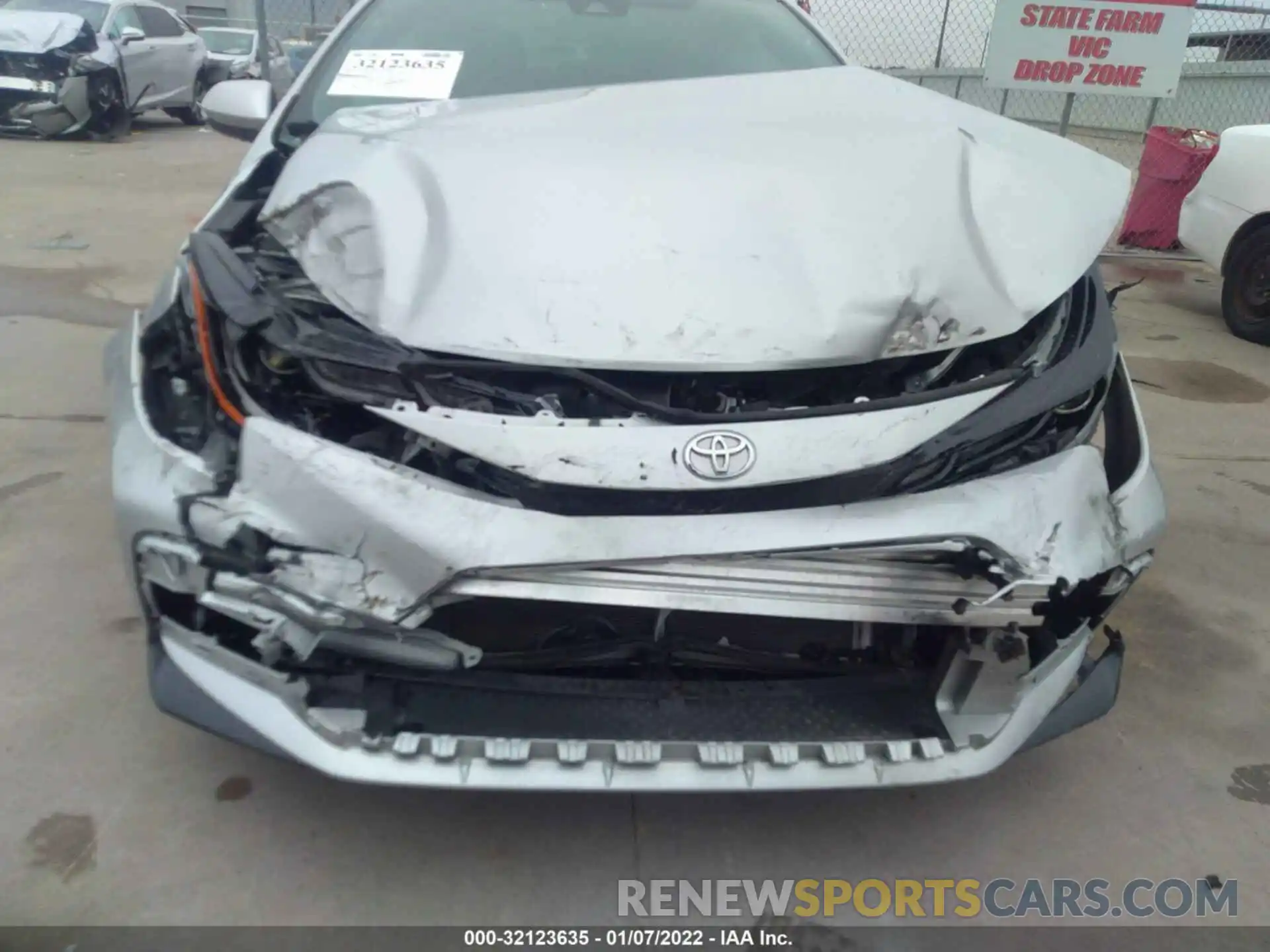 6 Photograph of a damaged car 5YFS4RCE0LP055356 TOYOTA COROLLA 2020