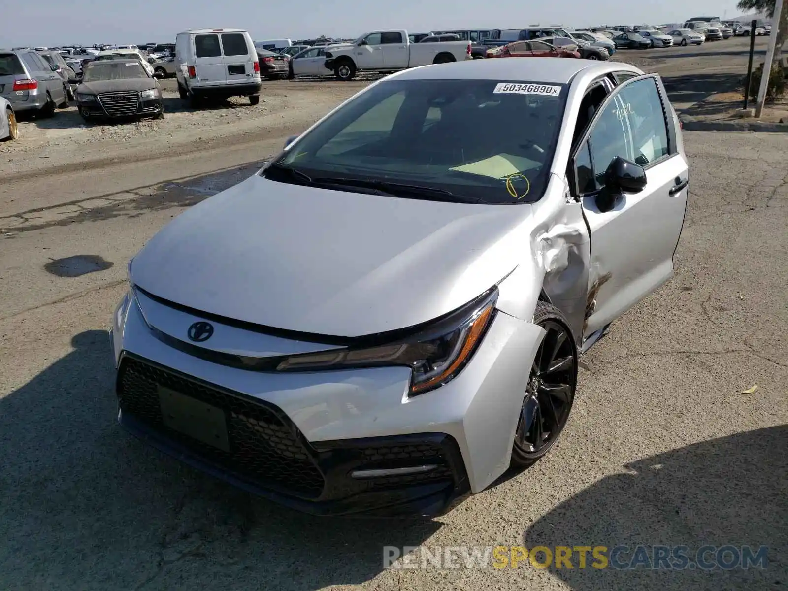 2 Photograph of a damaged car 5YFS4RCE0LP056118 TOYOTA COROLLA 2020