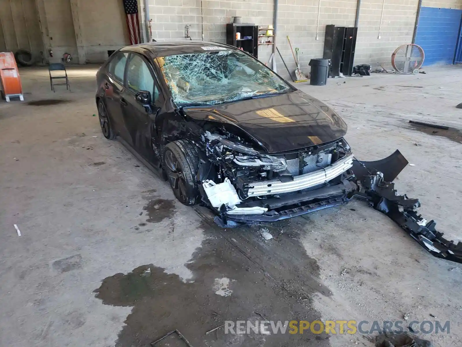 1 Photograph of a damaged car 5YFS4RCE0LP057205 TOYOTA COROLLA 2020