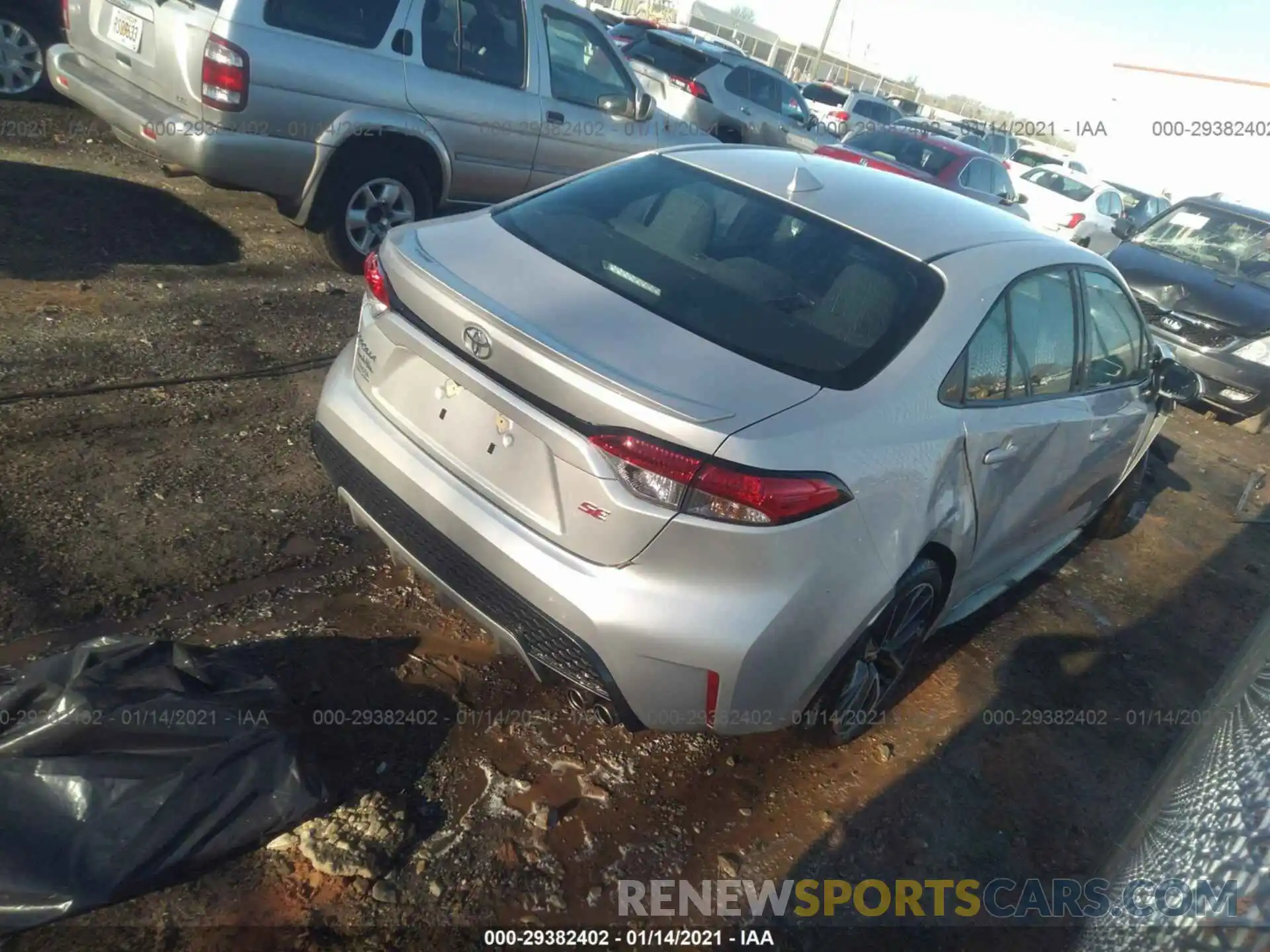 4 Photograph of a damaged car 5YFS4RCE0LP057334 TOYOTA COROLLA 2020