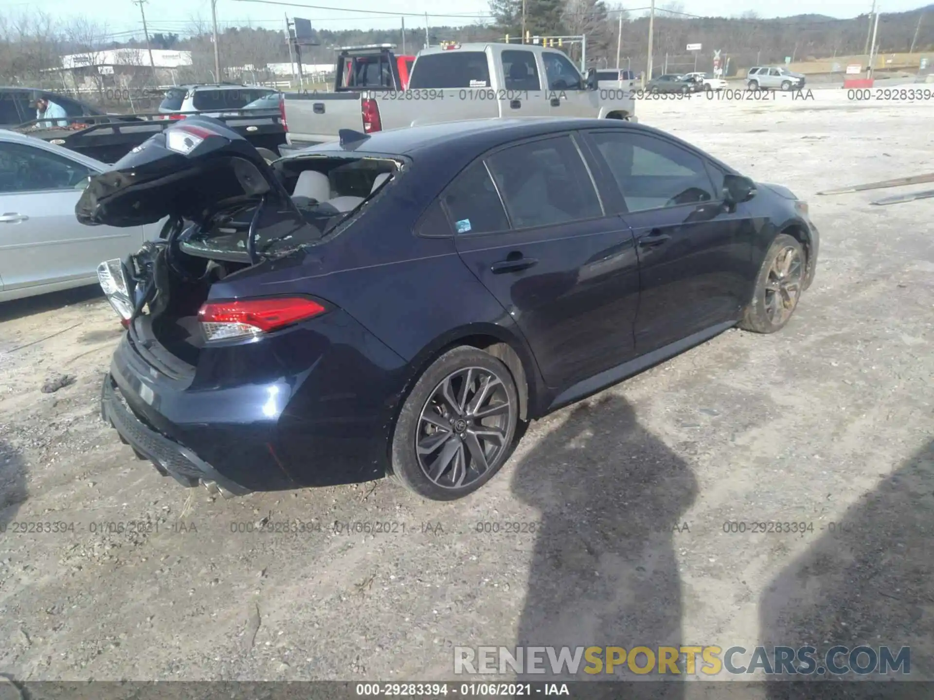 4 Photograph of a damaged car 5YFS4RCE1LP001659 TOYOTA COROLLA 2020