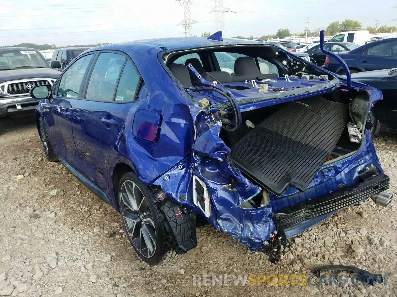 3 Photograph of a damaged car 5YFS4RCE1LP004013 TOYOTA COROLLA 2020