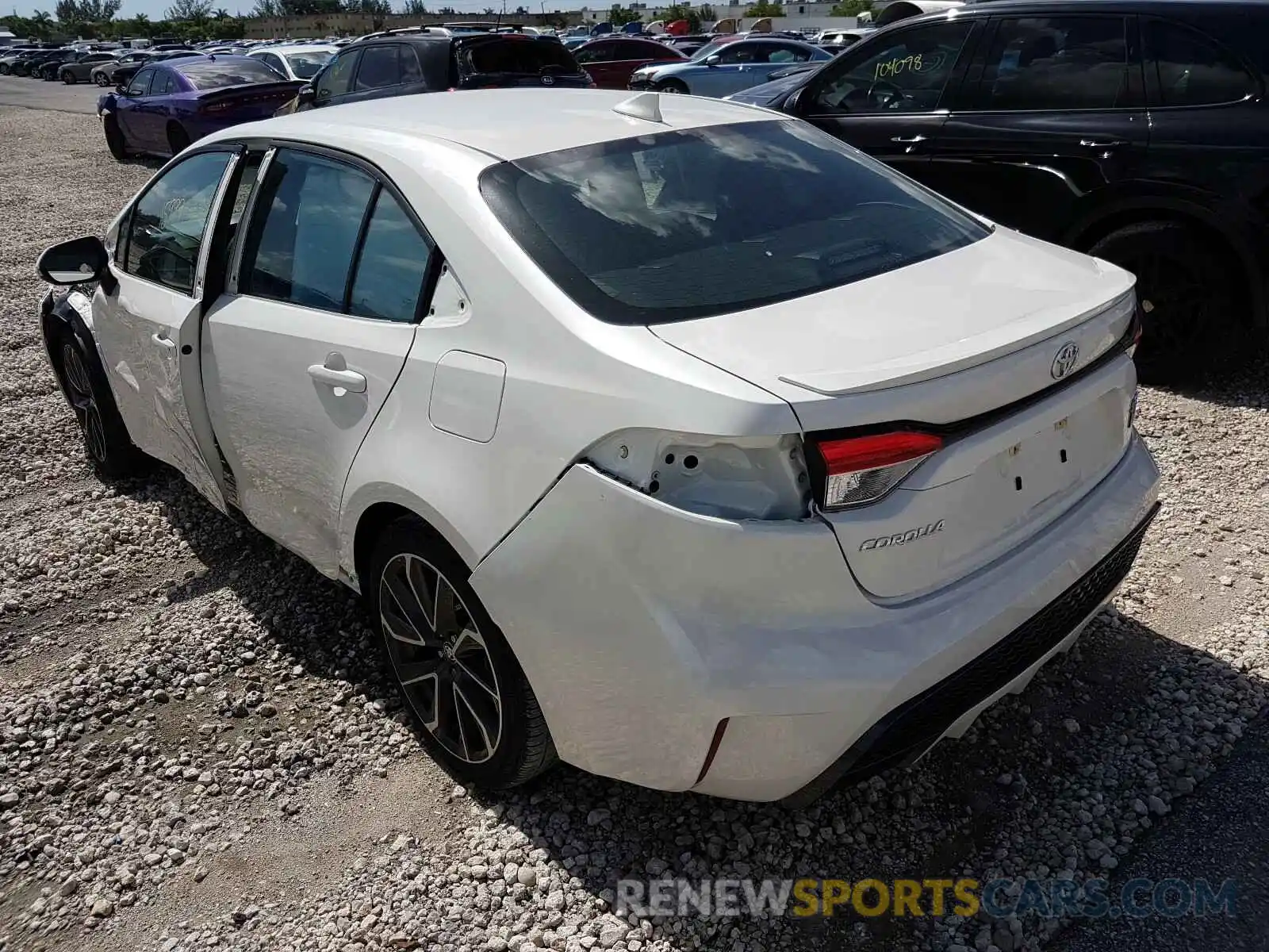 3 Photograph of a damaged car 5YFS4RCE1LP010216 TOYOTA COROLLA 2020