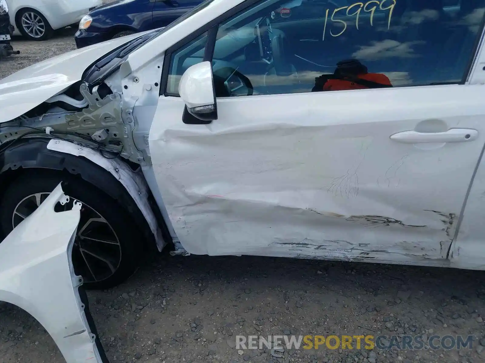 9 Photograph of a damaged car 5YFS4RCE1LP010216 TOYOTA COROLLA 2020