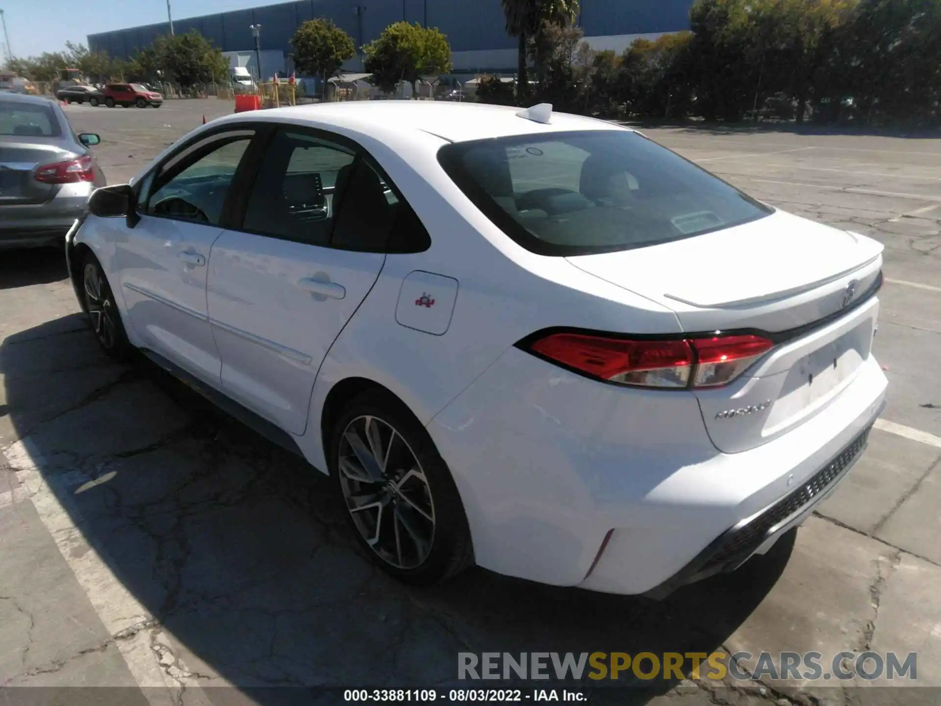 3 Photograph of a damaged car 5YFS4RCE1LP012452 TOYOTA COROLLA 2020