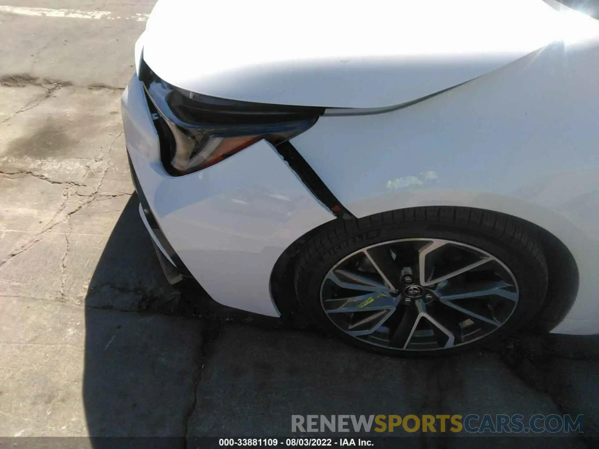 6 Photograph of a damaged car 5YFS4RCE1LP012452 TOYOTA COROLLA 2020