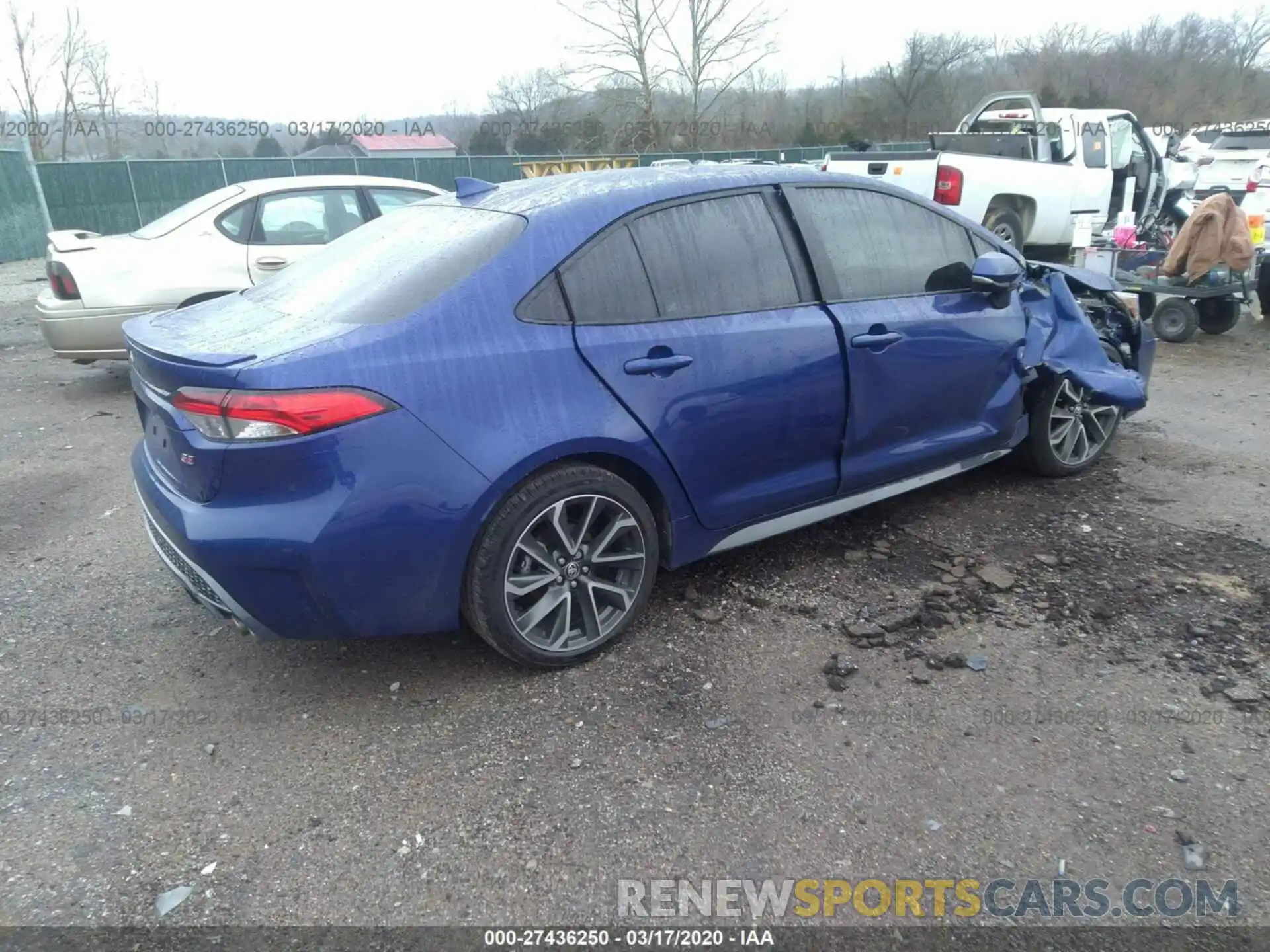 4 Photograph of a damaged car 5YFS4RCE1LP015058 TOYOTA COROLLA 2020