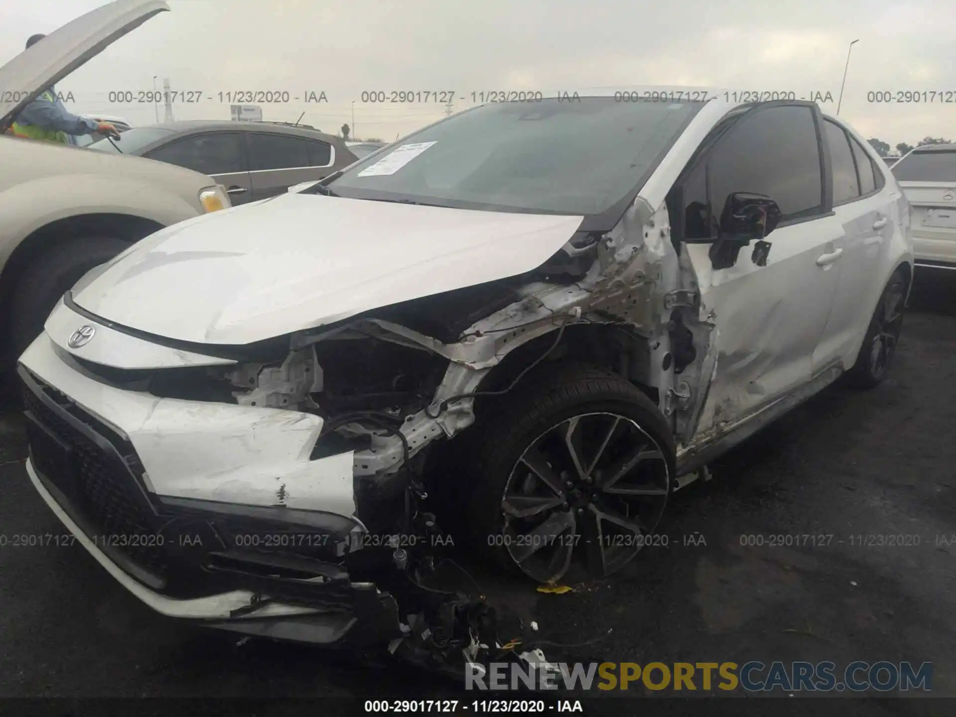 2 Photograph of a damaged car 5YFS4RCE1LP015139 TOYOTA COROLLA 2020