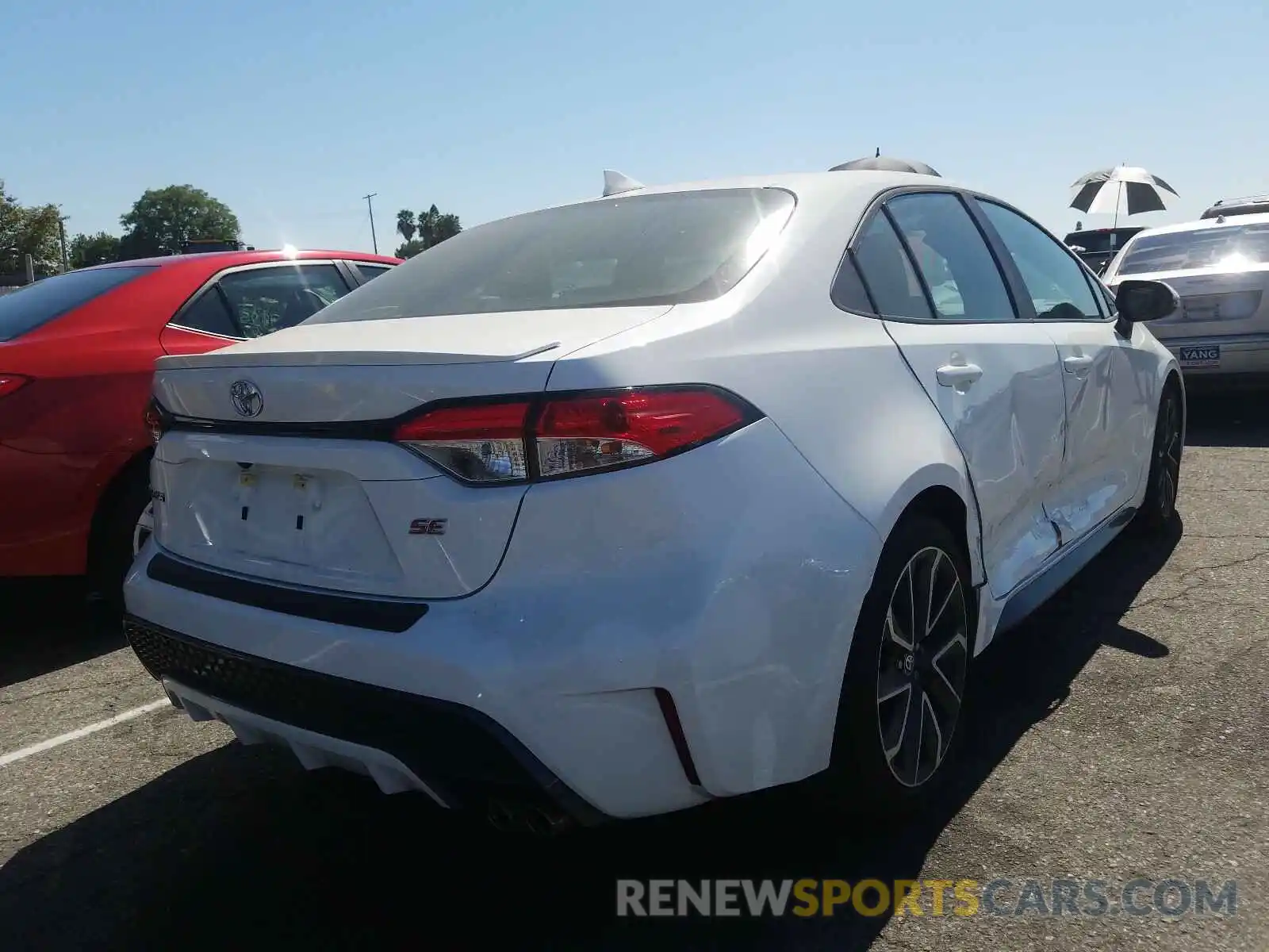 4 Photograph of a damaged car 5YFS4RCE1LP015397 TOYOTA COROLLA 2020