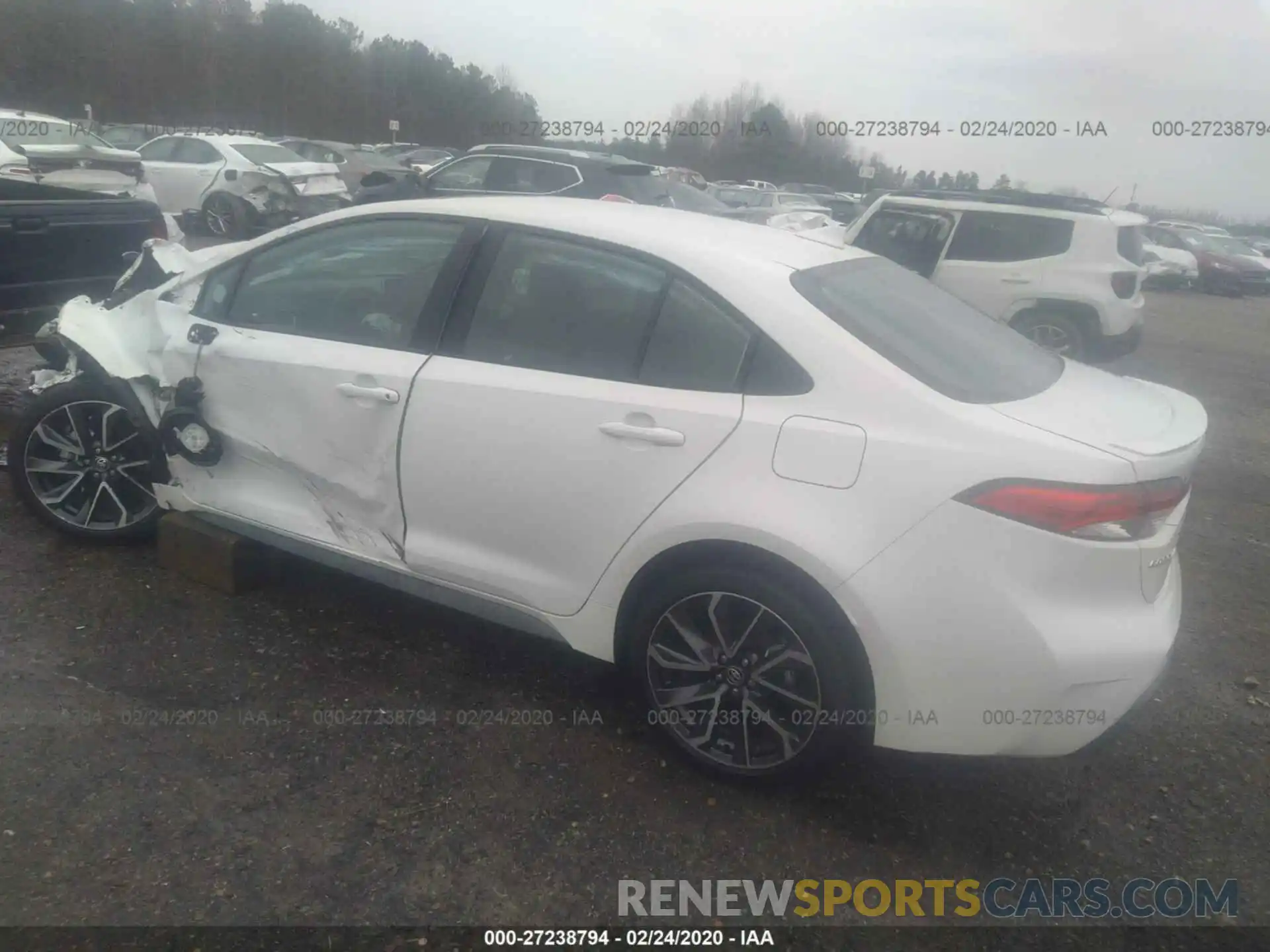 3 Photograph of a damaged car 5YFS4RCE1LP019059 TOYOTA COROLLA 2020