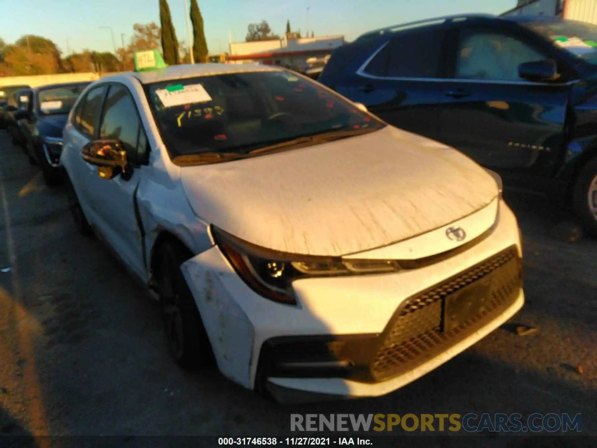 1 Photograph of a damaged car 5YFS4RCE1LP021068 TOYOTA COROLLA 2020