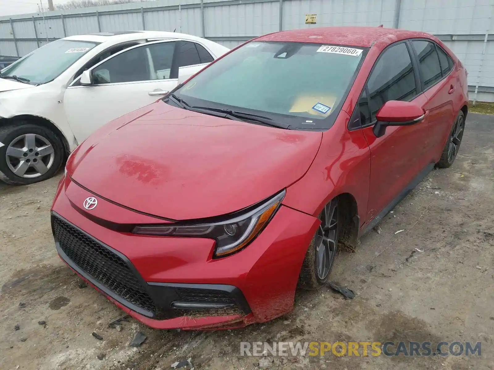 2 Photograph of a damaged car 5YFS4RCE1LP021605 TOYOTA COROLLA 2020