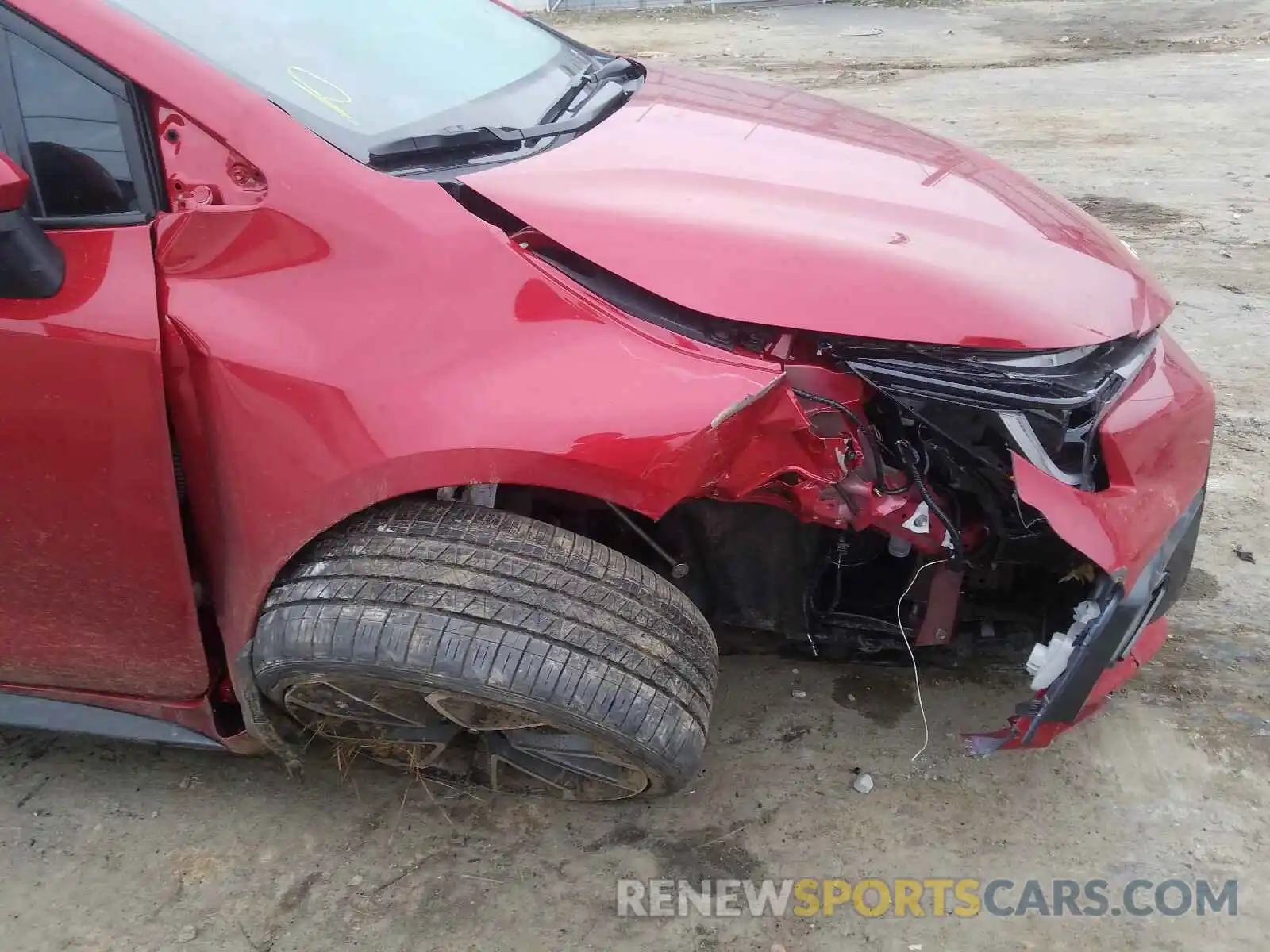 9 Photograph of a damaged car 5YFS4RCE1LP021605 TOYOTA COROLLA 2020