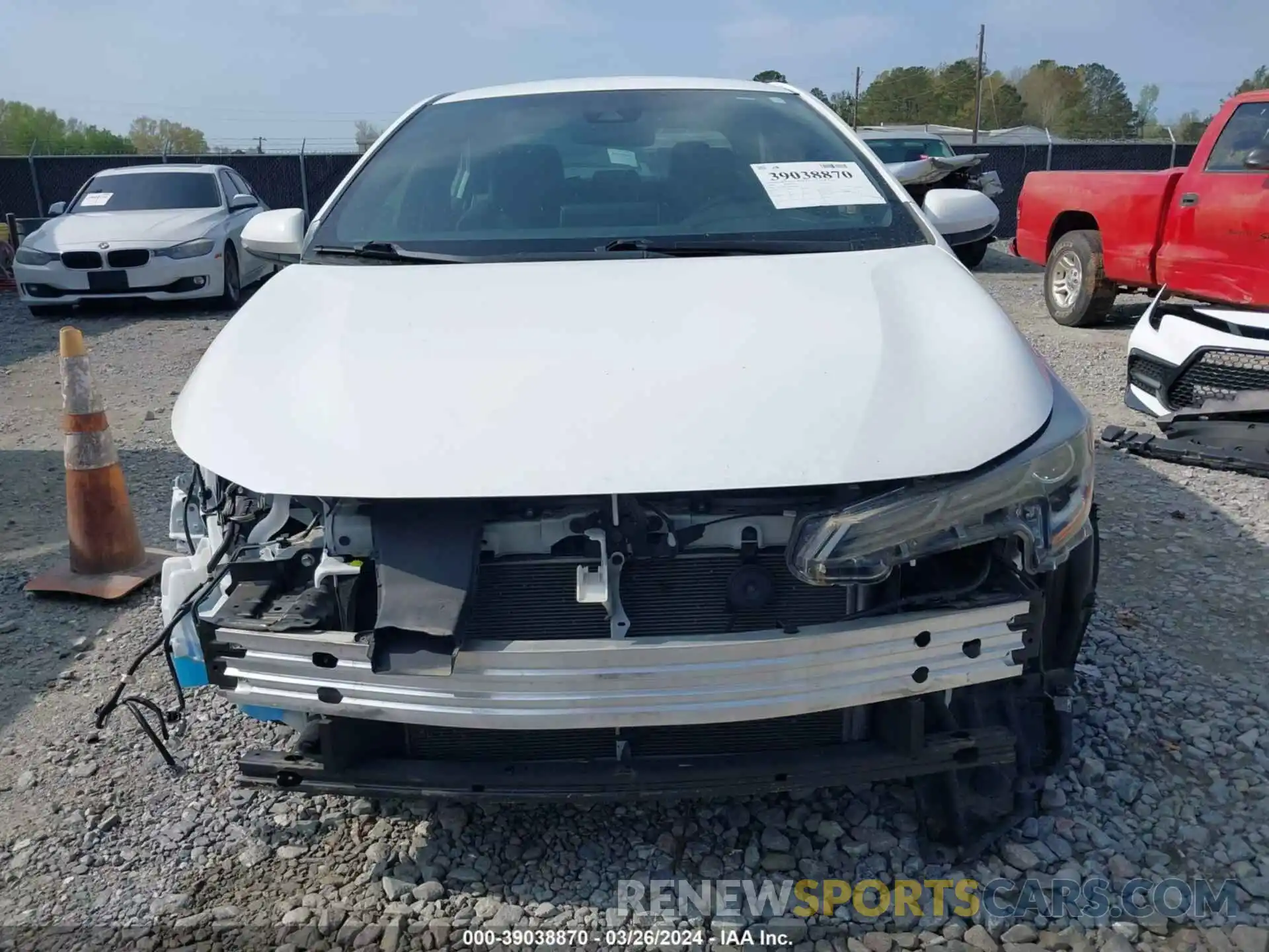 13 Photograph of a damaged car 5YFS4RCE1LP023662 TOYOTA COROLLA 2020