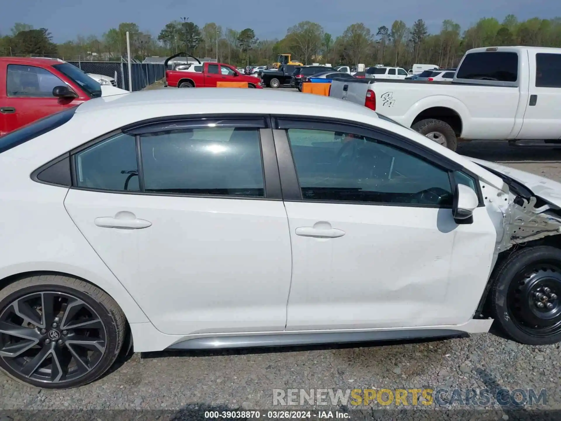 14 Photograph of a damaged car 5YFS4RCE1LP023662 TOYOTA COROLLA 2020