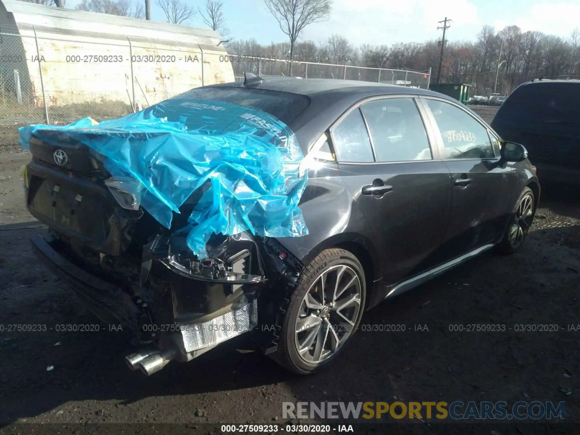 4 Photograph of a damaged car 5YFS4RCE1LP023967 TOYOTA COROLLA 2020