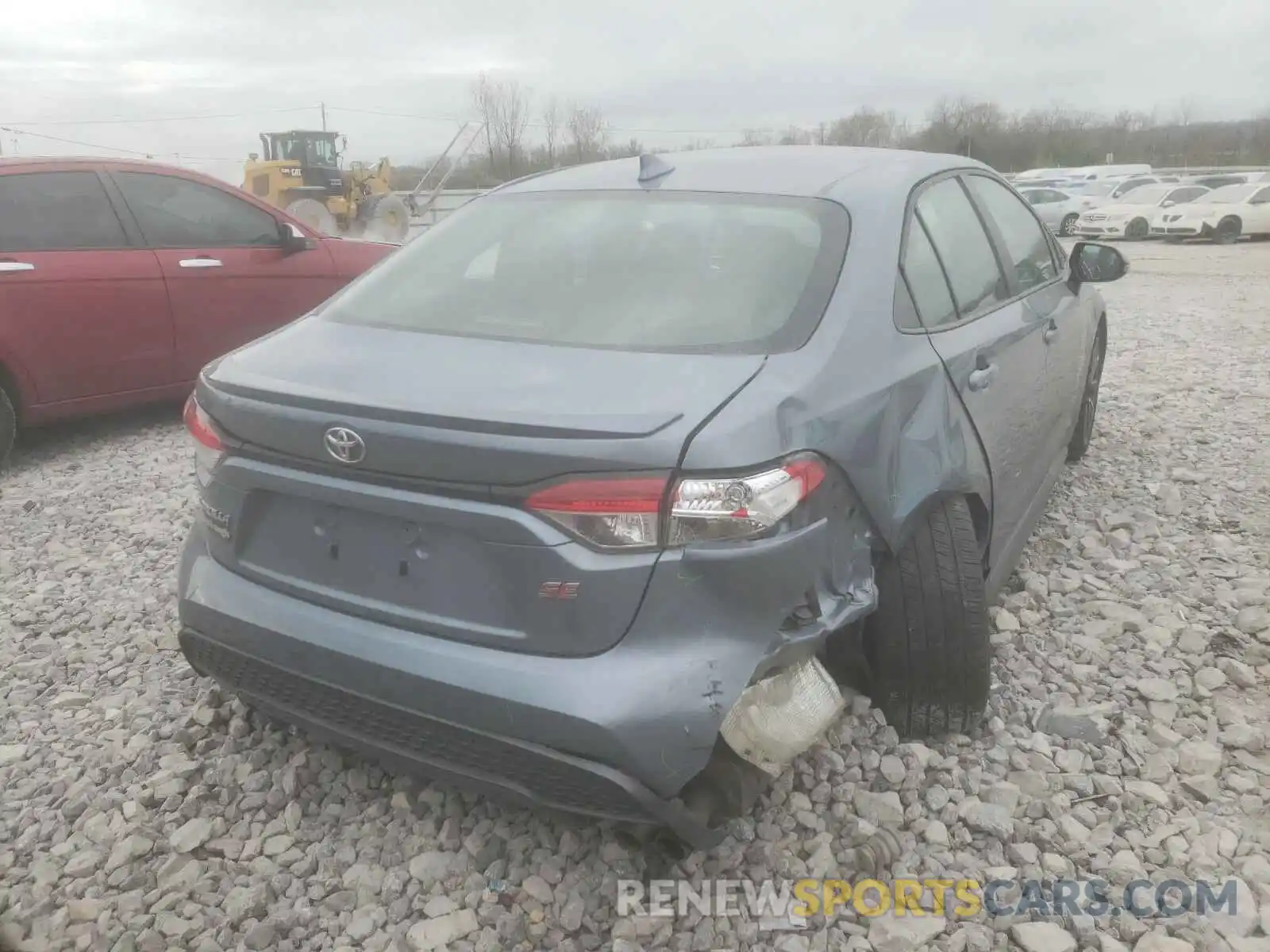 4 Photograph of a damaged car 5YFS4RCE1LP024603 TOYOTA COROLLA 2020