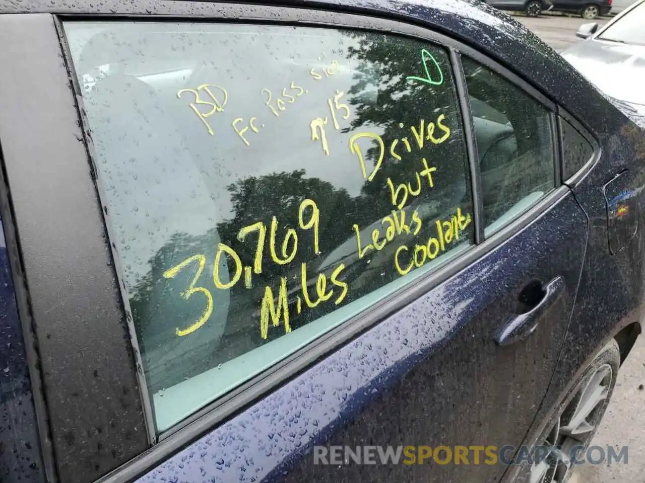 9 Photograph of a damaged car 5YFS4RCE1LP025444 TOYOTA COROLLA 2020