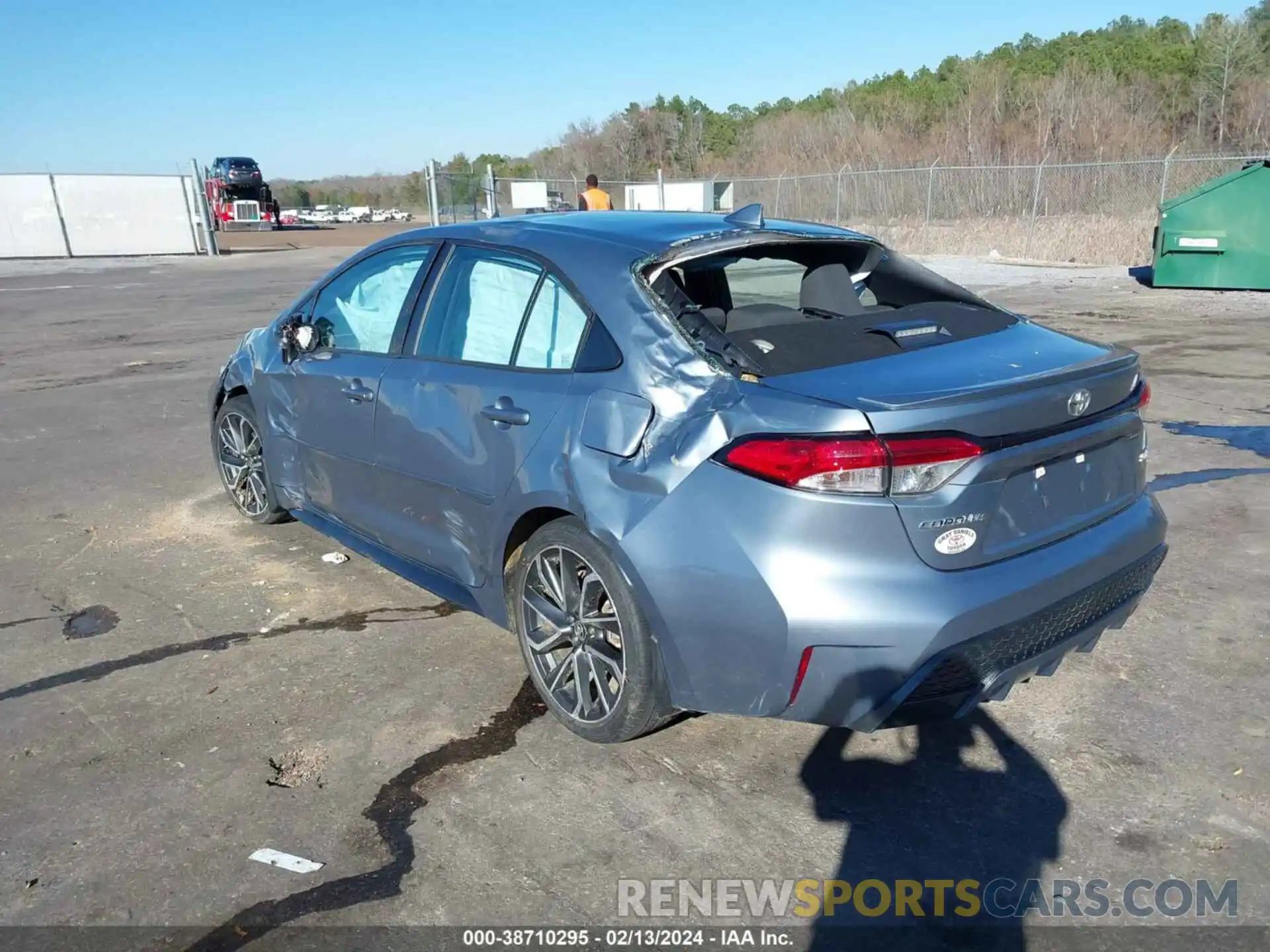 3 Photograph of a damaged car 5YFS4RCE1LP026268 TOYOTA COROLLA 2020