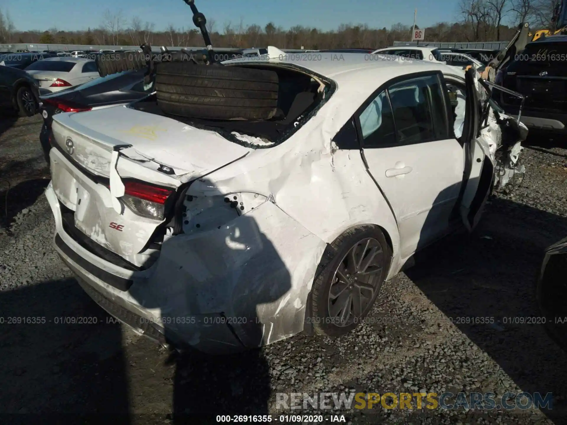 4 Photograph of a damaged car 5YFS4RCE1LP026660 TOYOTA COROLLA 2020