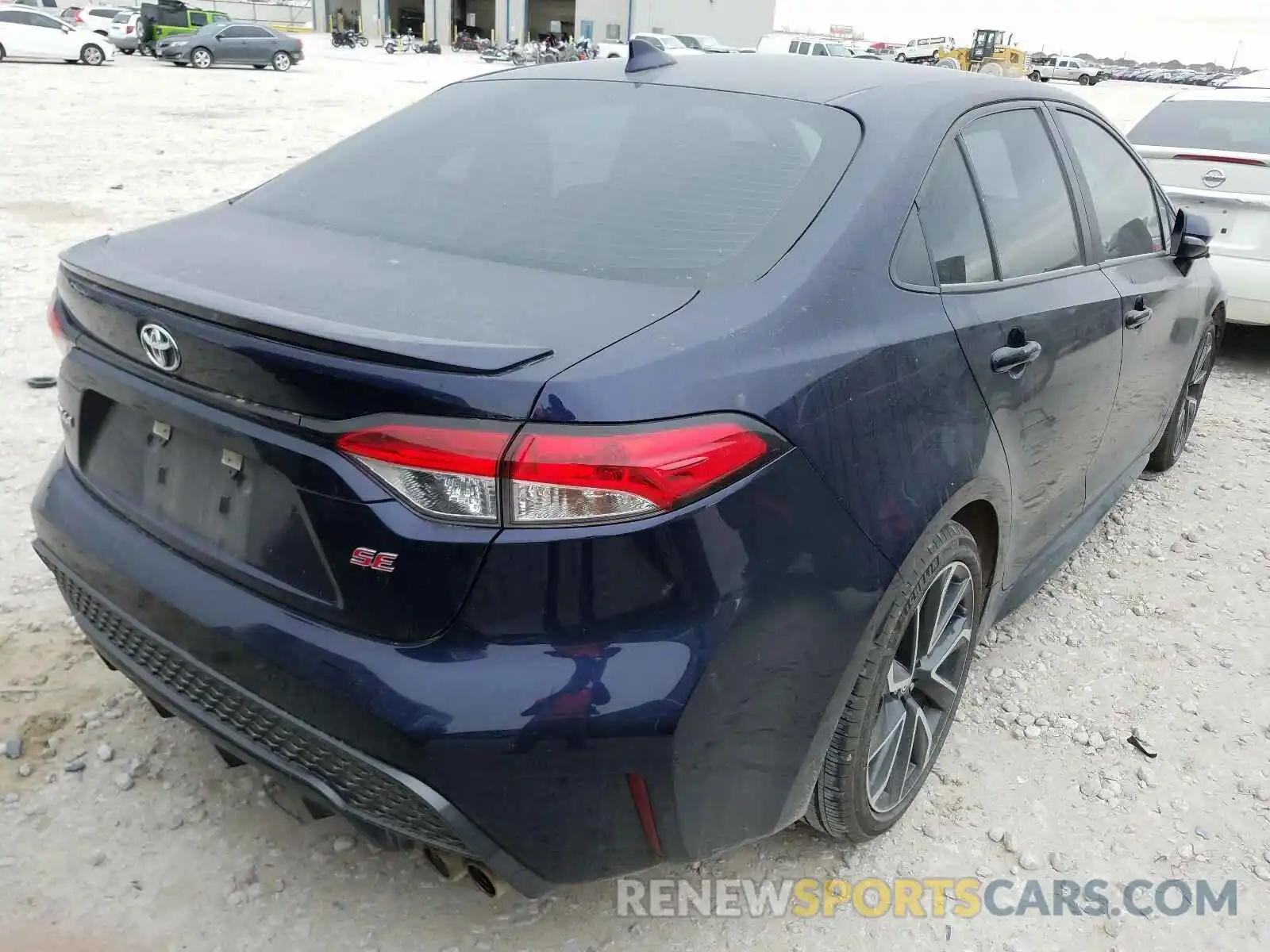 4 Photograph of a damaged car 5YFS4RCE1LP029266 TOYOTA COROLLA 2020