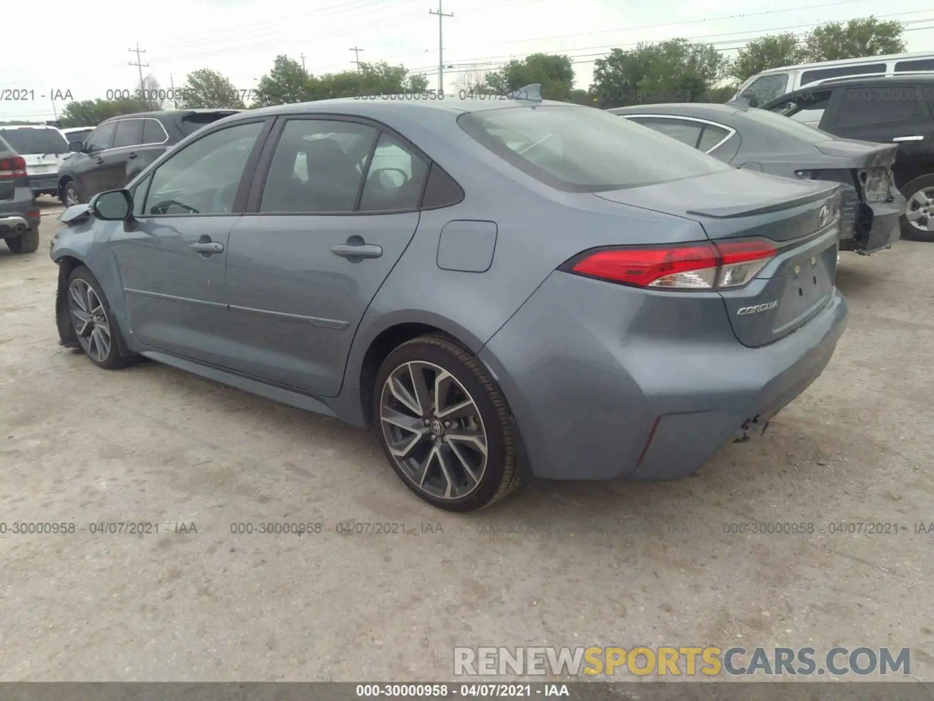 3 Photograph of a damaged car 5YFS4RCE1LP030093 TOYOTA COROLLA 2020