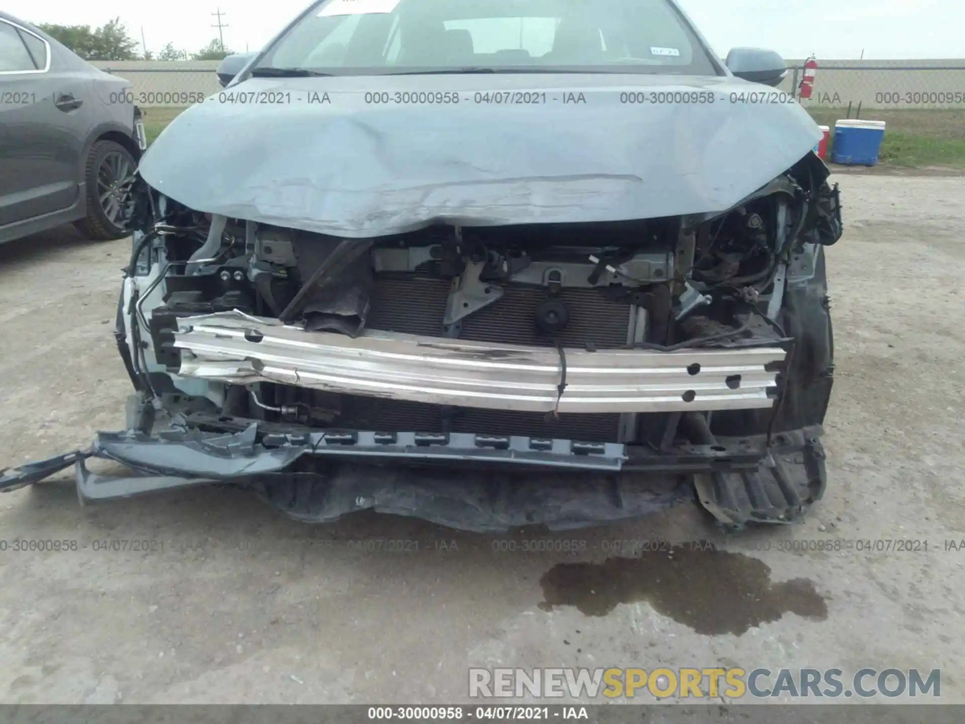 6 Photograph of a damaged car 5YFS4RCE1LP030093 TOYOTA COROLLA 2020