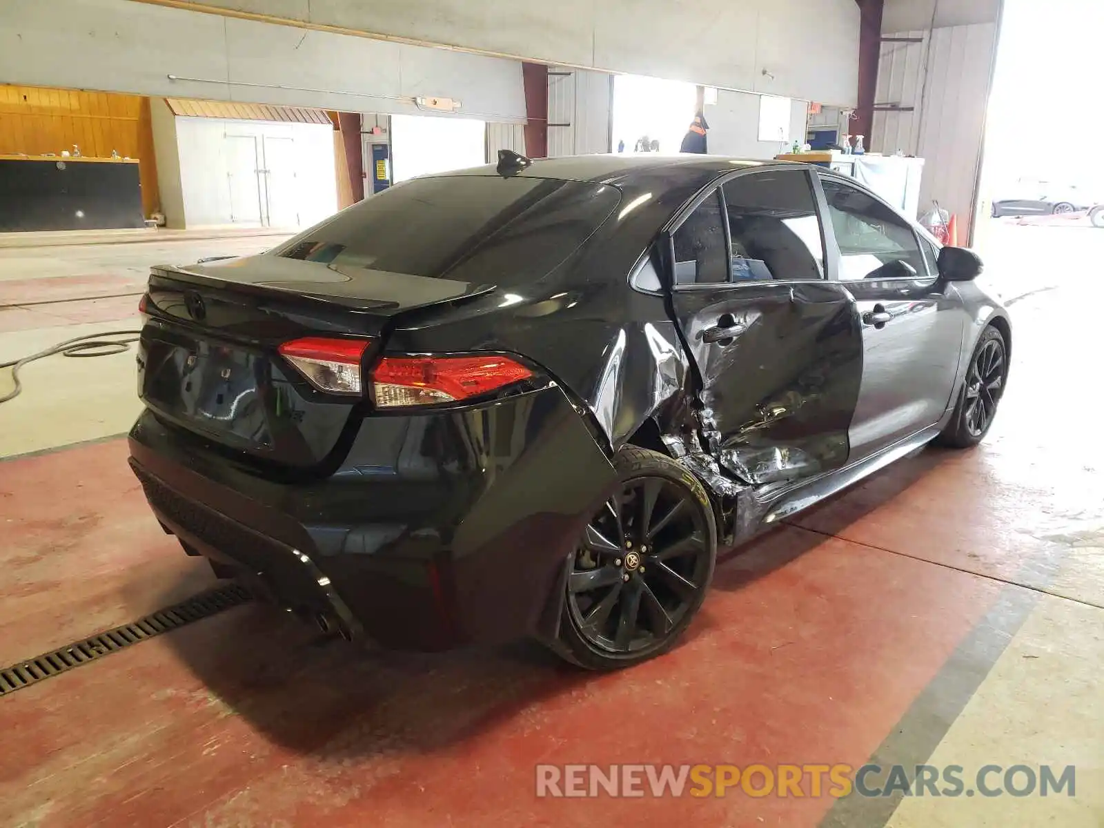 4 Photograph of a damaged car 5YFS4RCE1LP030885 TOYOTA COROLLA 2020