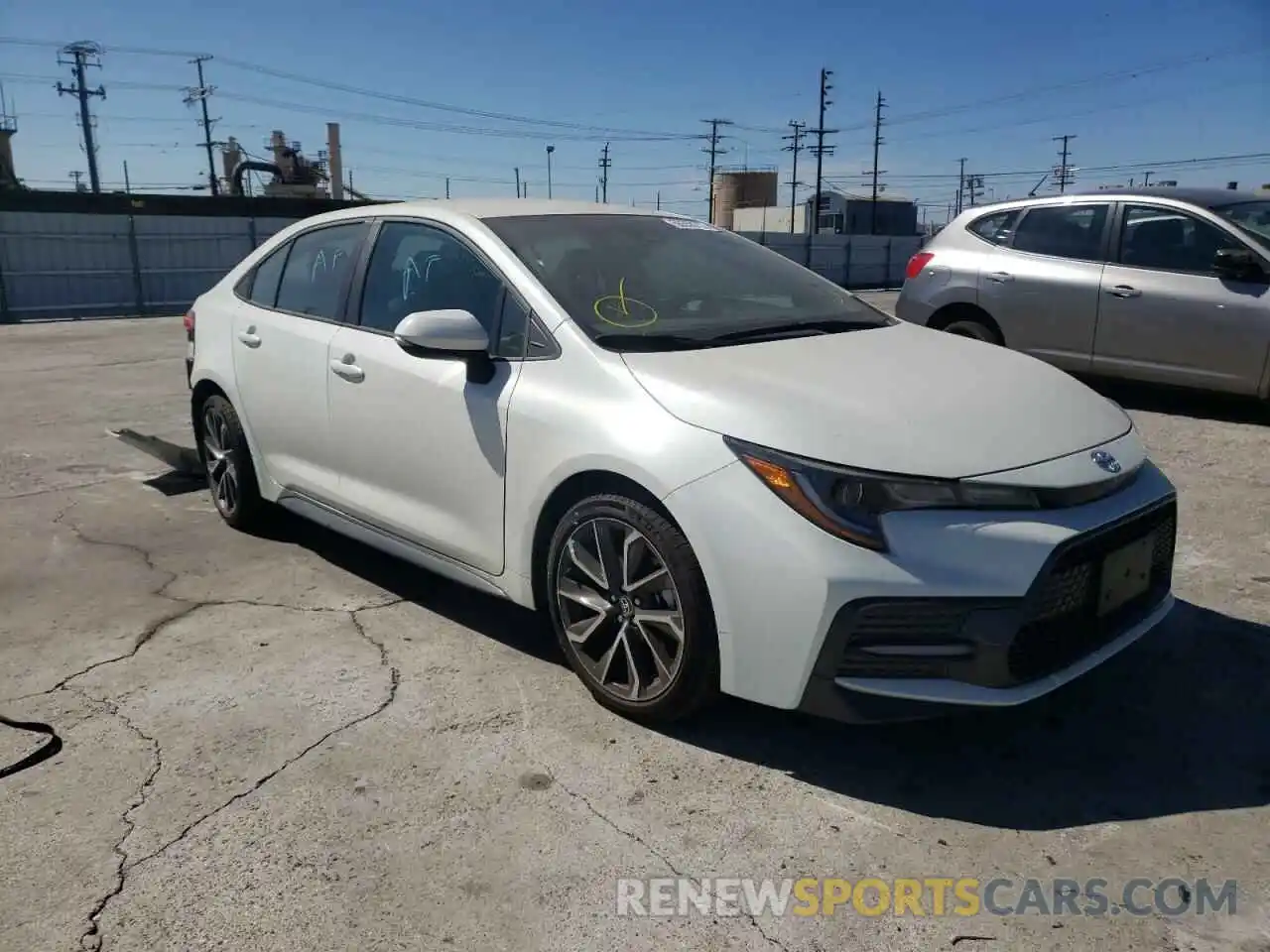 1 Photograph of a damaged car 5YFS4RCE1LP031552 TOYOTA COROLLA 2020