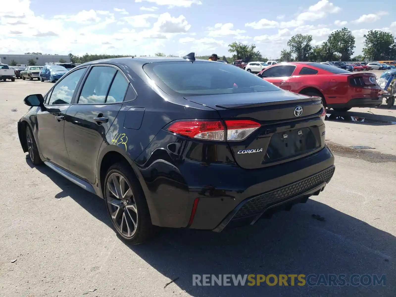 3 Photograph of a damaged car 5YFS4RCE1LP031664 TOYOTA COROLLA 2020