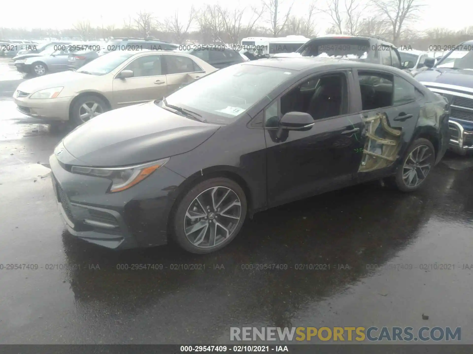 2 Photograph of a damaged car 5YFS4RCE1LP031745 TOYOTA COROLLA 2020