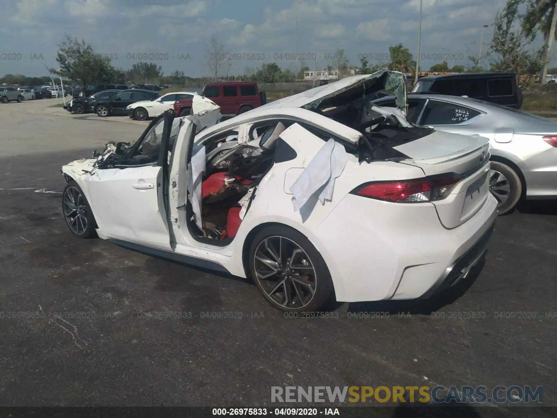 3 Photograph of a damaged car 5YFS4RCE1LP035438 TOYOTA COROLLA 2020