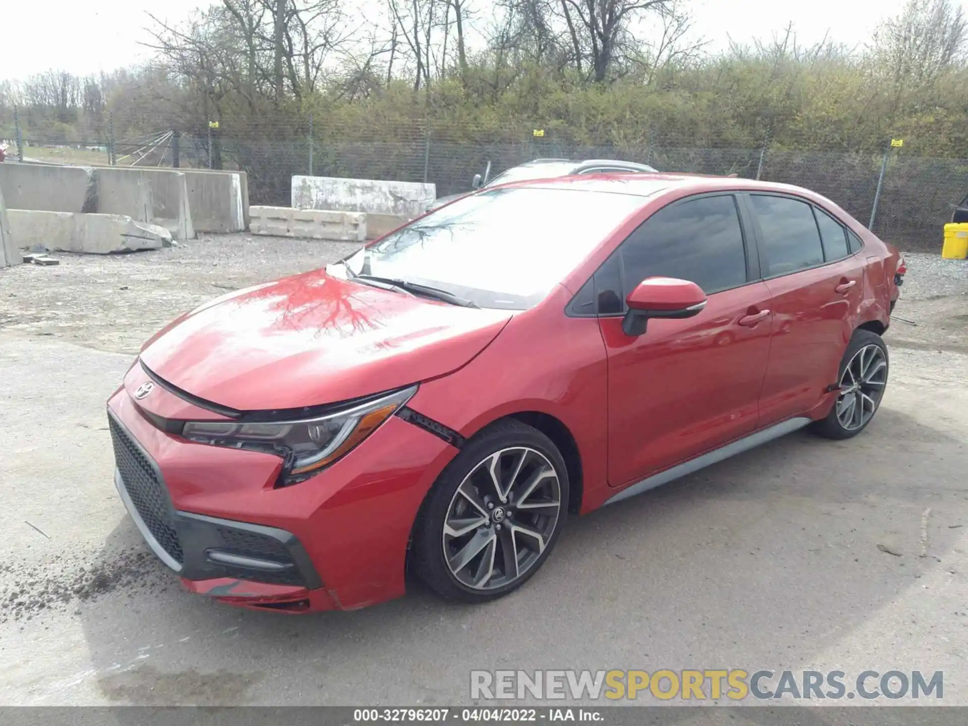 2 Photograph of a damaged car 5YFS4RCE1LP035665 TOYOTA COROLLA 2020