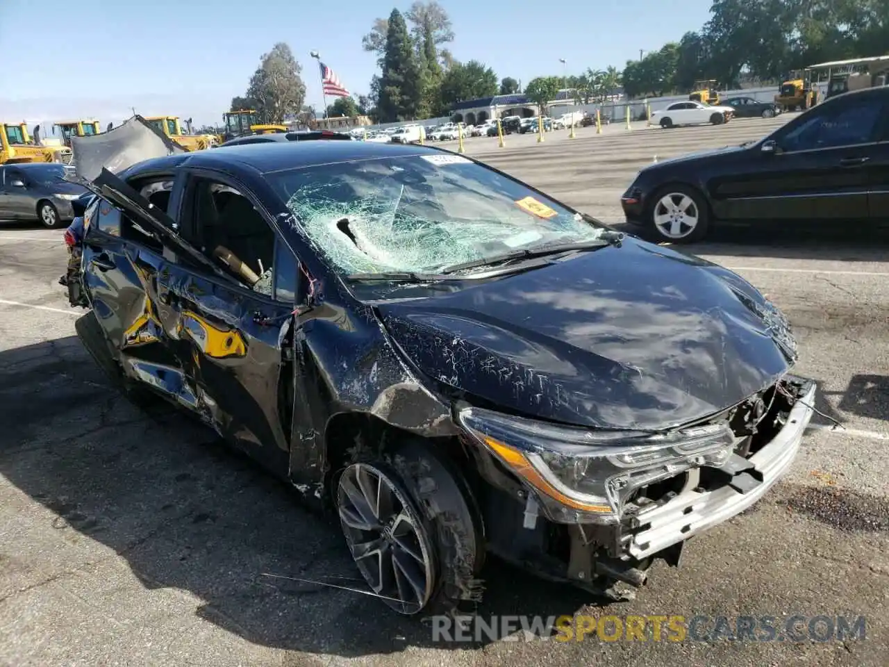 1 Photograph of a damaged car 5YFS4RCE1LP035827 TOYOTA COROLLA 2020