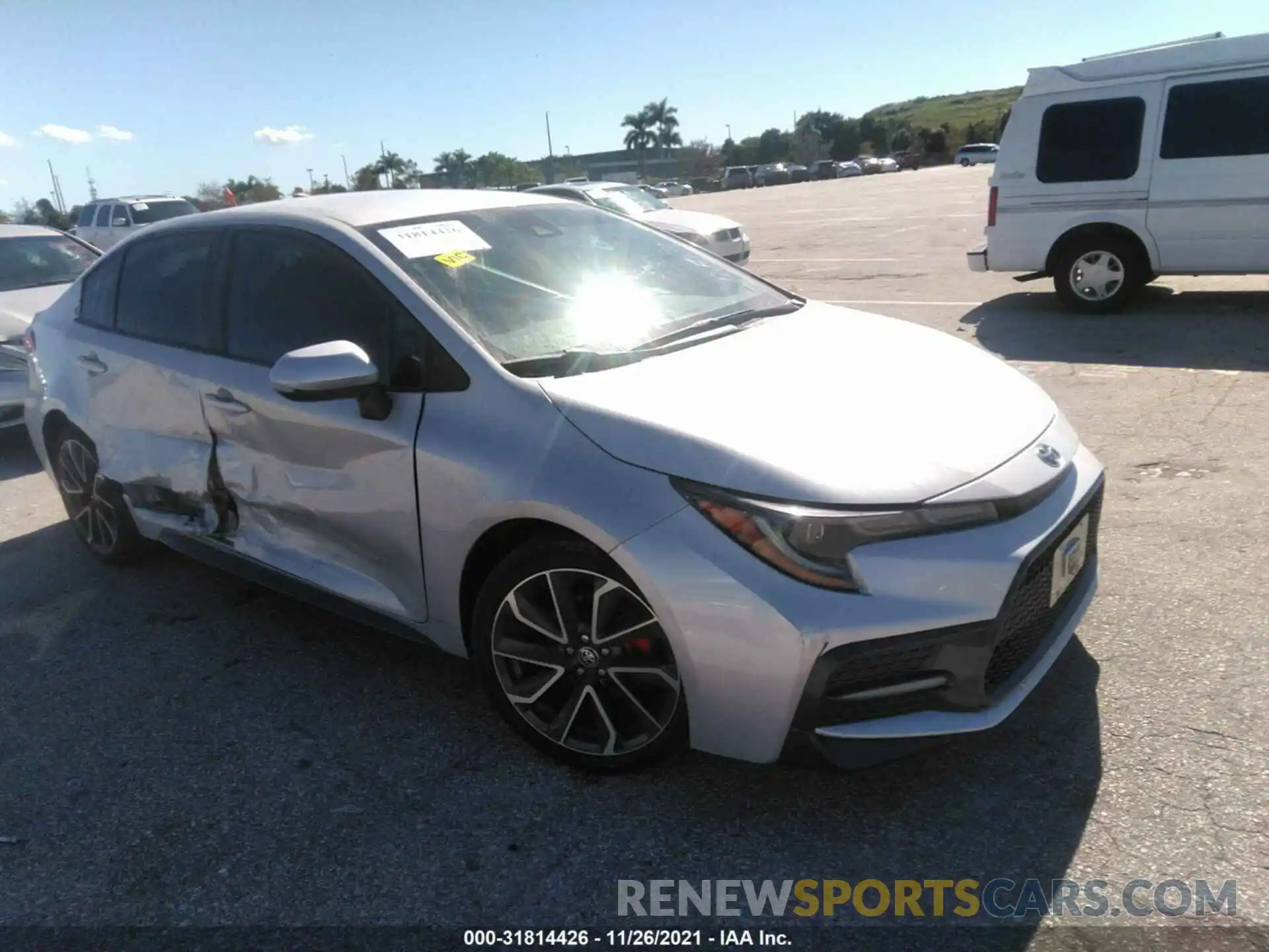 1 Photograph of a damaged car 5YFS4RCE1LP035956 TOYOTA COROLLA 2020