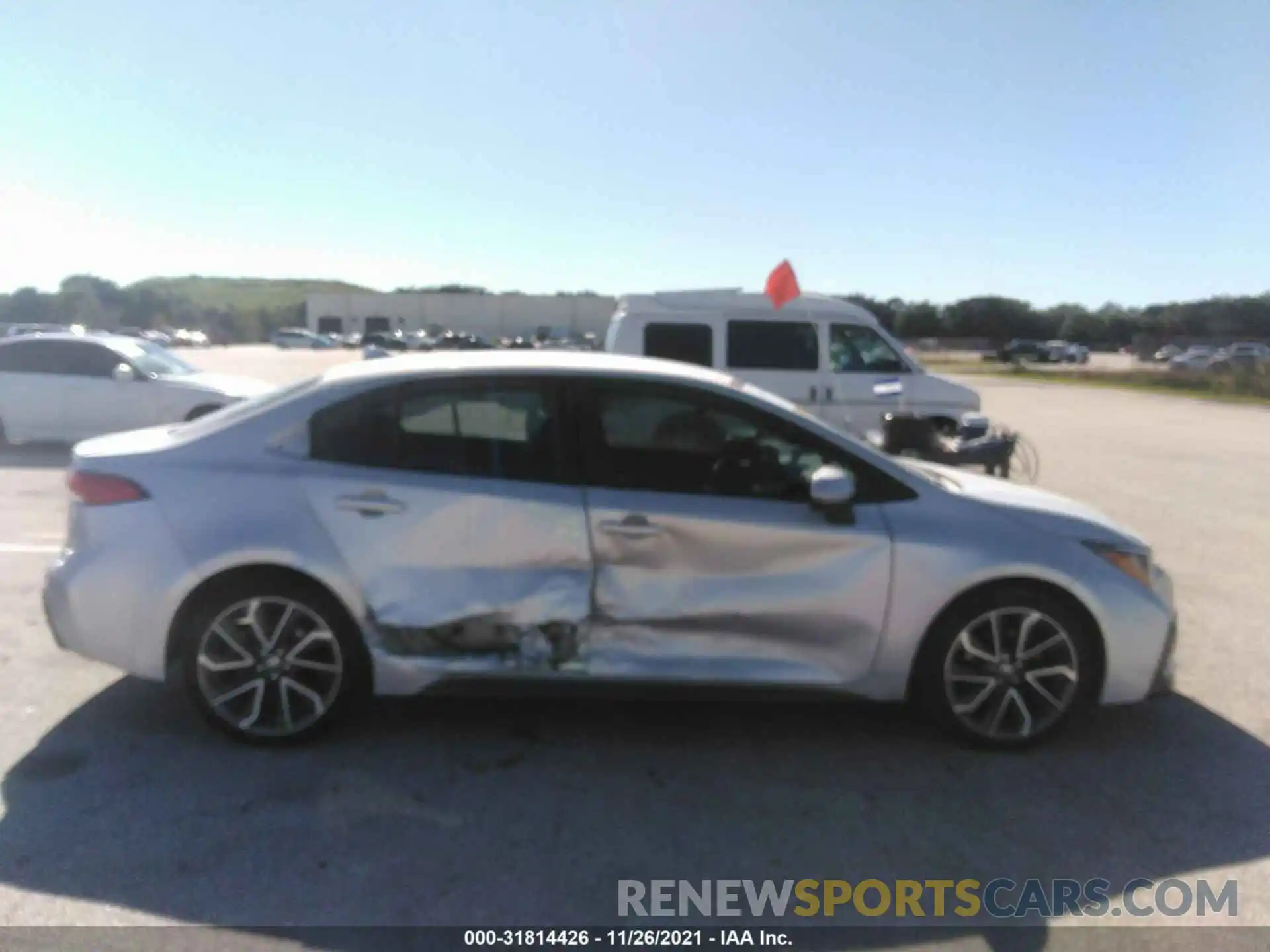 6 Photograph of a damaged car 5YFS4RCE1LP035956 TOYOTA COROLLA 2020