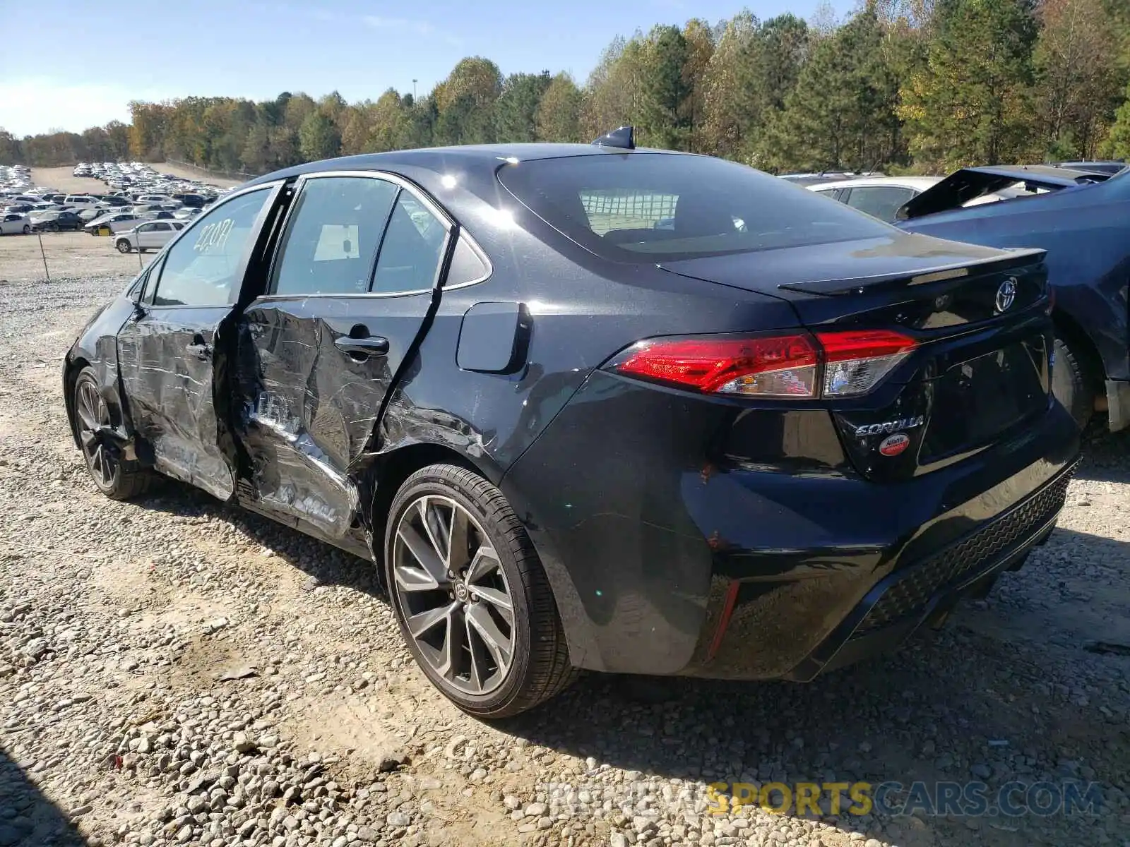 3 Photograph of a damaged car 5YFS4RCE1LP036413 TOYOTA COROLLA 2020