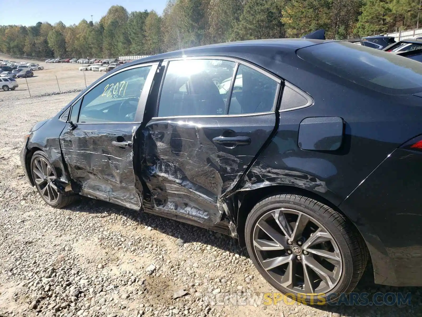 9 Photograph of a damaged car 5YFS4RCE1LP036413 TOYOTA COROLLA 2020