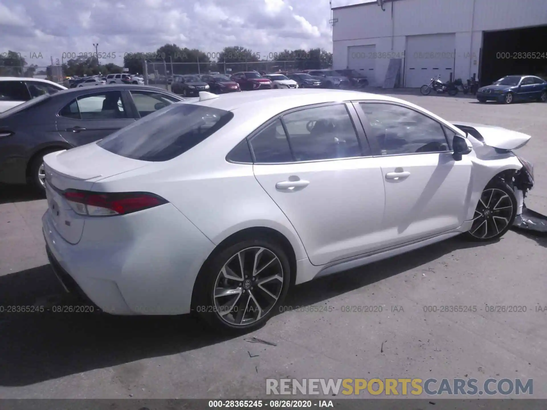 4 Photograph of a damaged car 5YFS4RCE1LP036539 TOYOTA COROLLA 2020