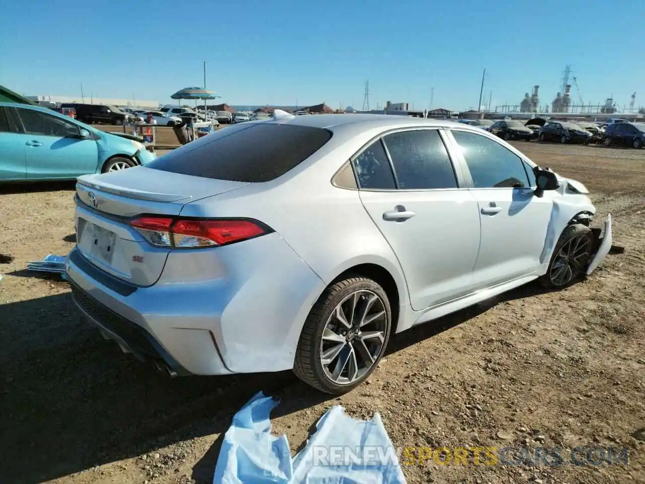 4 Photograph of a damaged car 5YFS4RCE1LP037822 TOYOTA COROLLA 2020