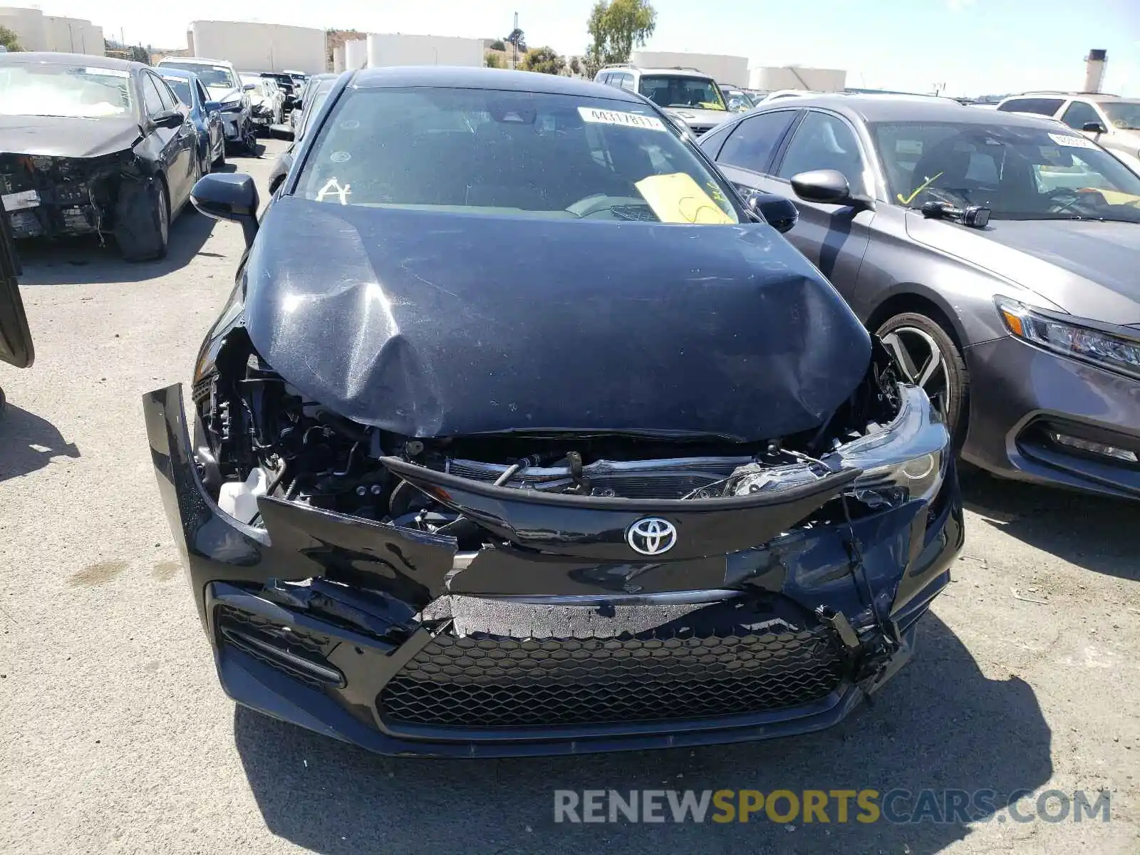 9 Photograph of a damaged car 5YFS4RCE1LP038517 TOYOTA COROLLA 2020